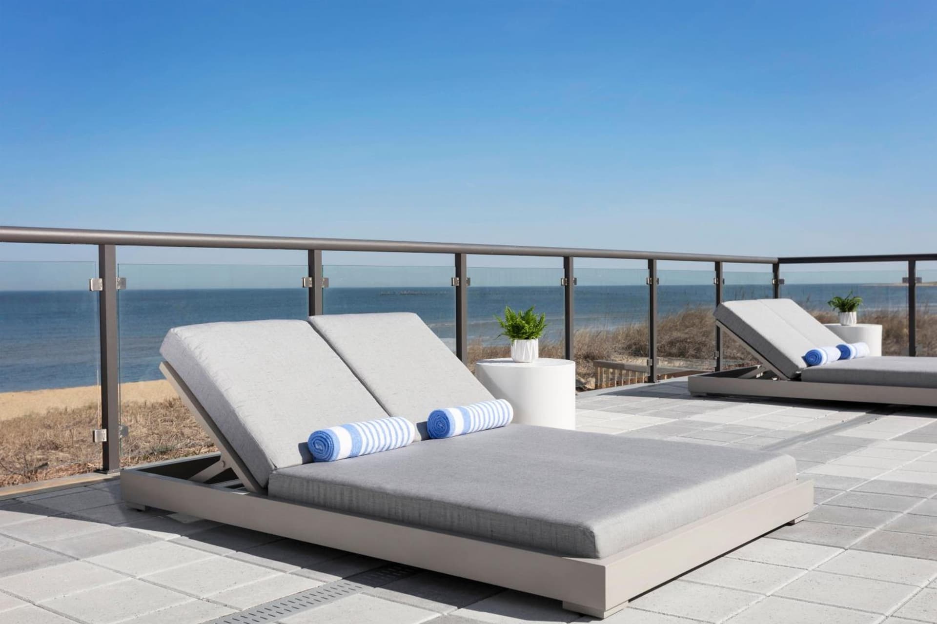 Delta Hotels by Marriott™ Virginia Beach Waterfront Suites gallery photo in Virginia Beach, VA — image 32