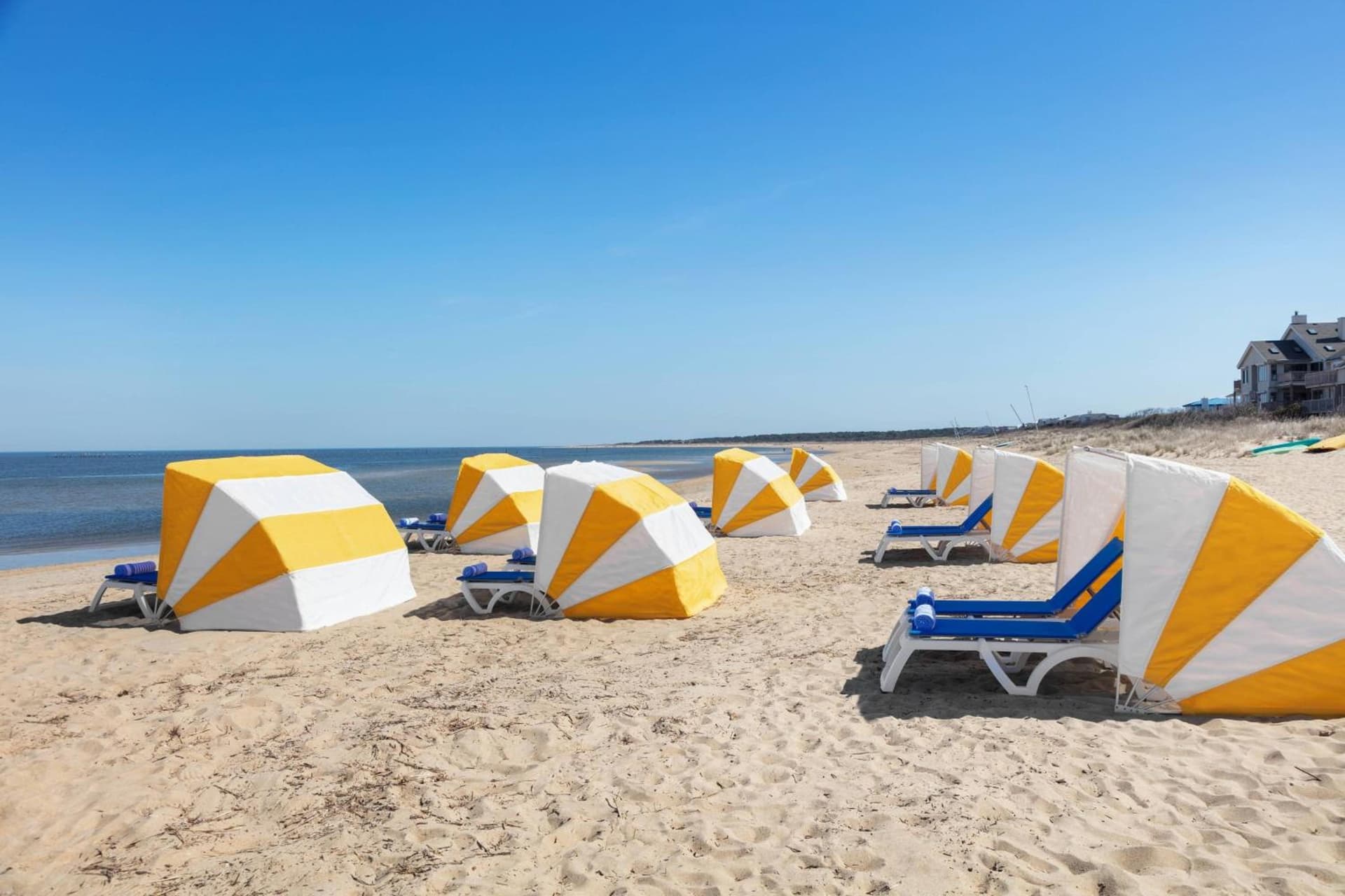 Delta Hotels by Marriott™ Virginia Beach Waterfront Suites gallery photo in Virginia Beach, VA — image 8