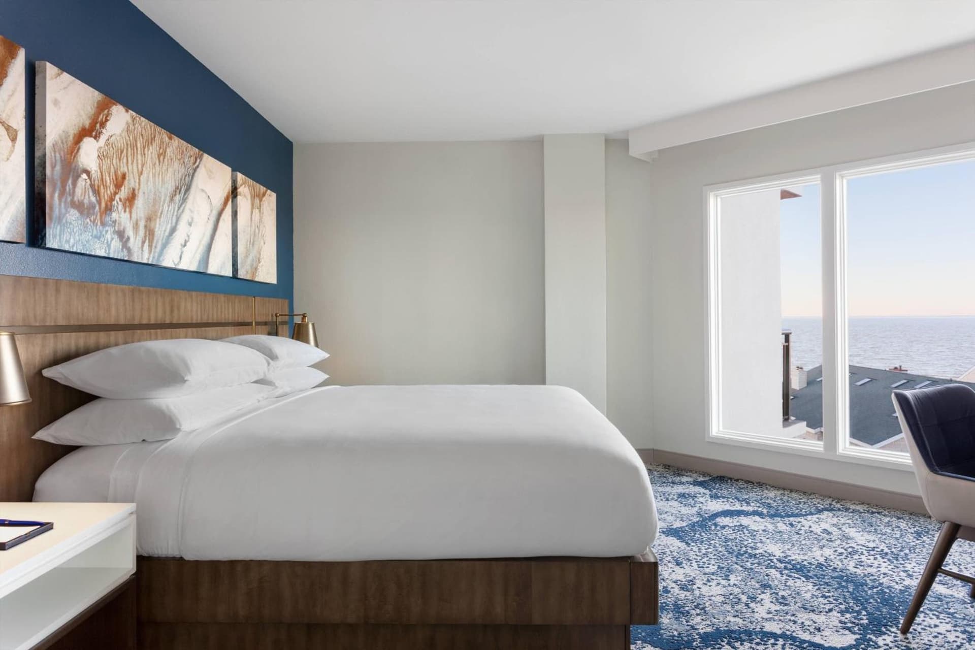 Delta Hotels by Marriott™ Virginia Beach Waterfront Suites gallery photo in Virginia Beach, VA — image 5