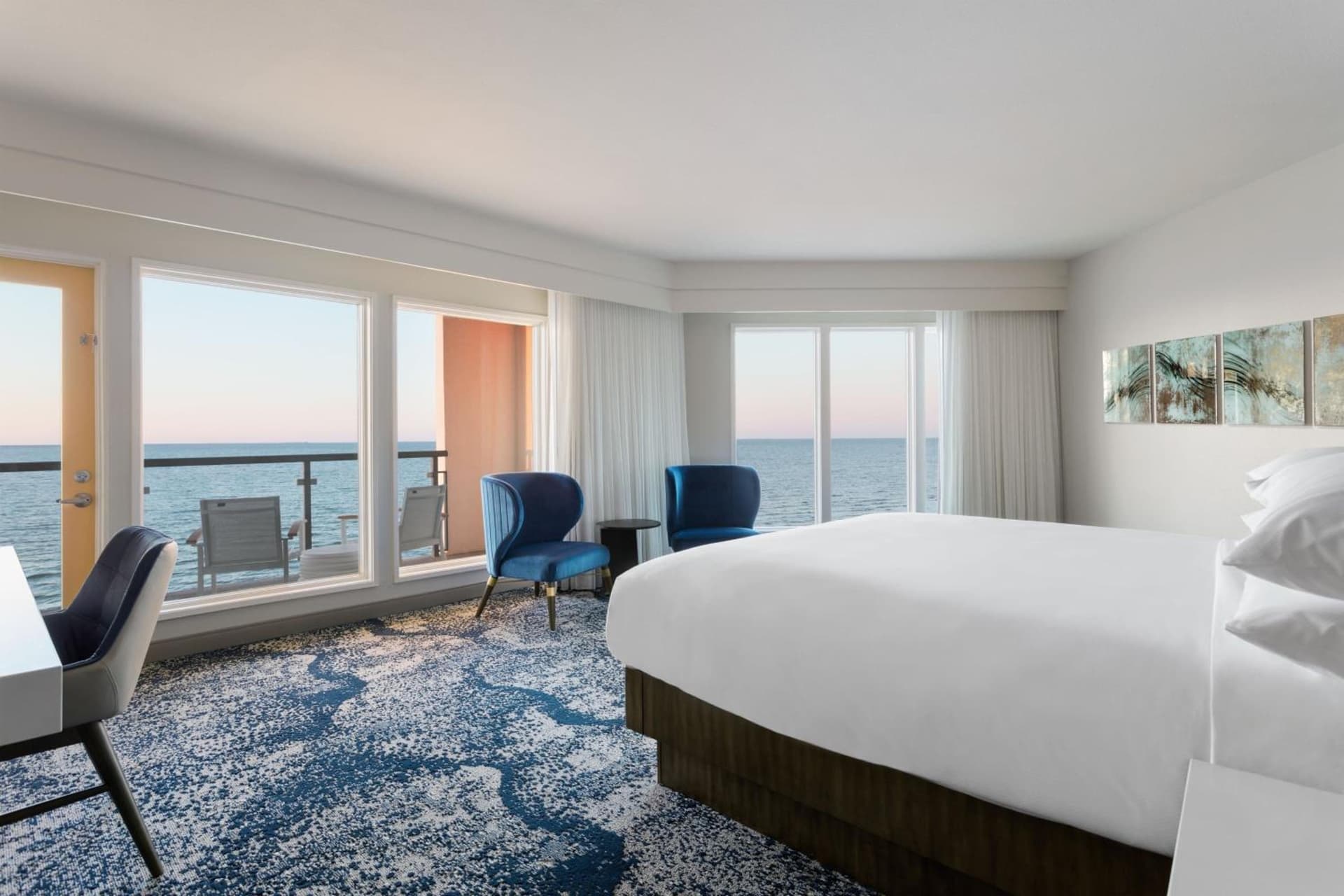 Delta Hotels by Marriott™ Virginia Beach Waterfront Suites gallery photo in Virginia Beach, VA — image 38