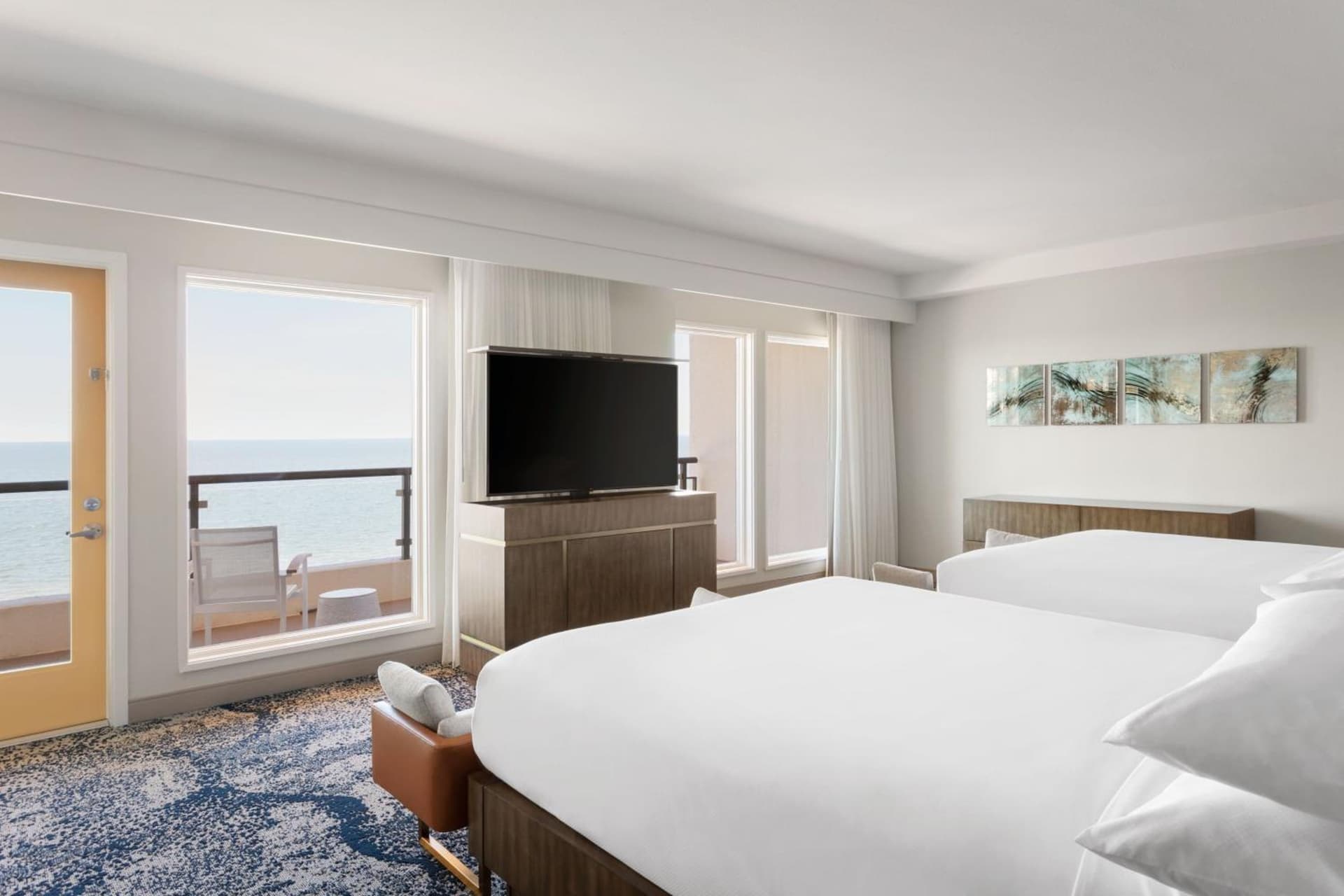 Delta Hotels by Marriott™ Virginia Beach Waterfront Suites gallery photo in Virginia Beach, VA — image 43