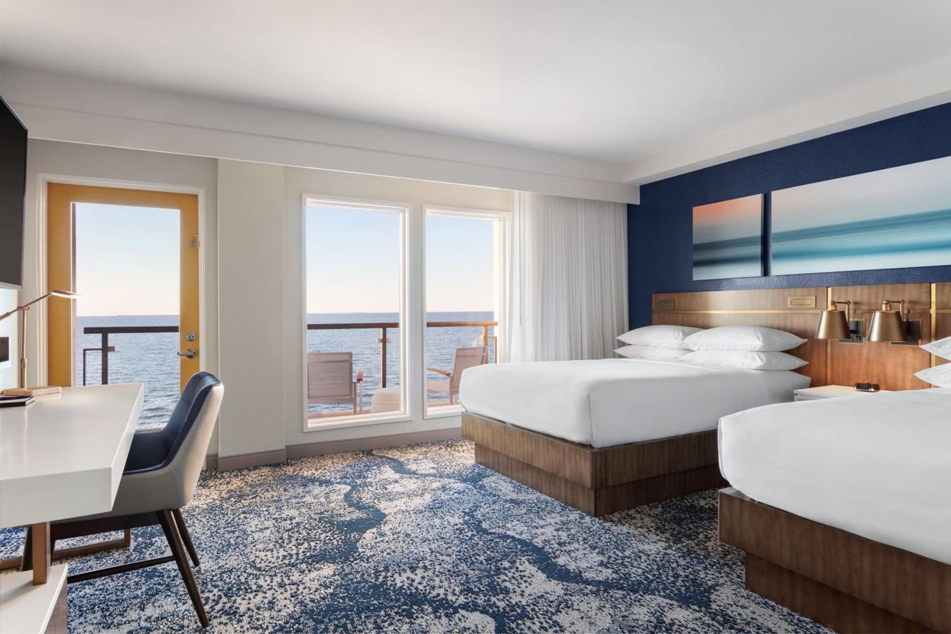 Delta Hotels by Marriott™ Virginia Beach Waterfront Suites gallery photo in Virginia Beach, VA — image 22