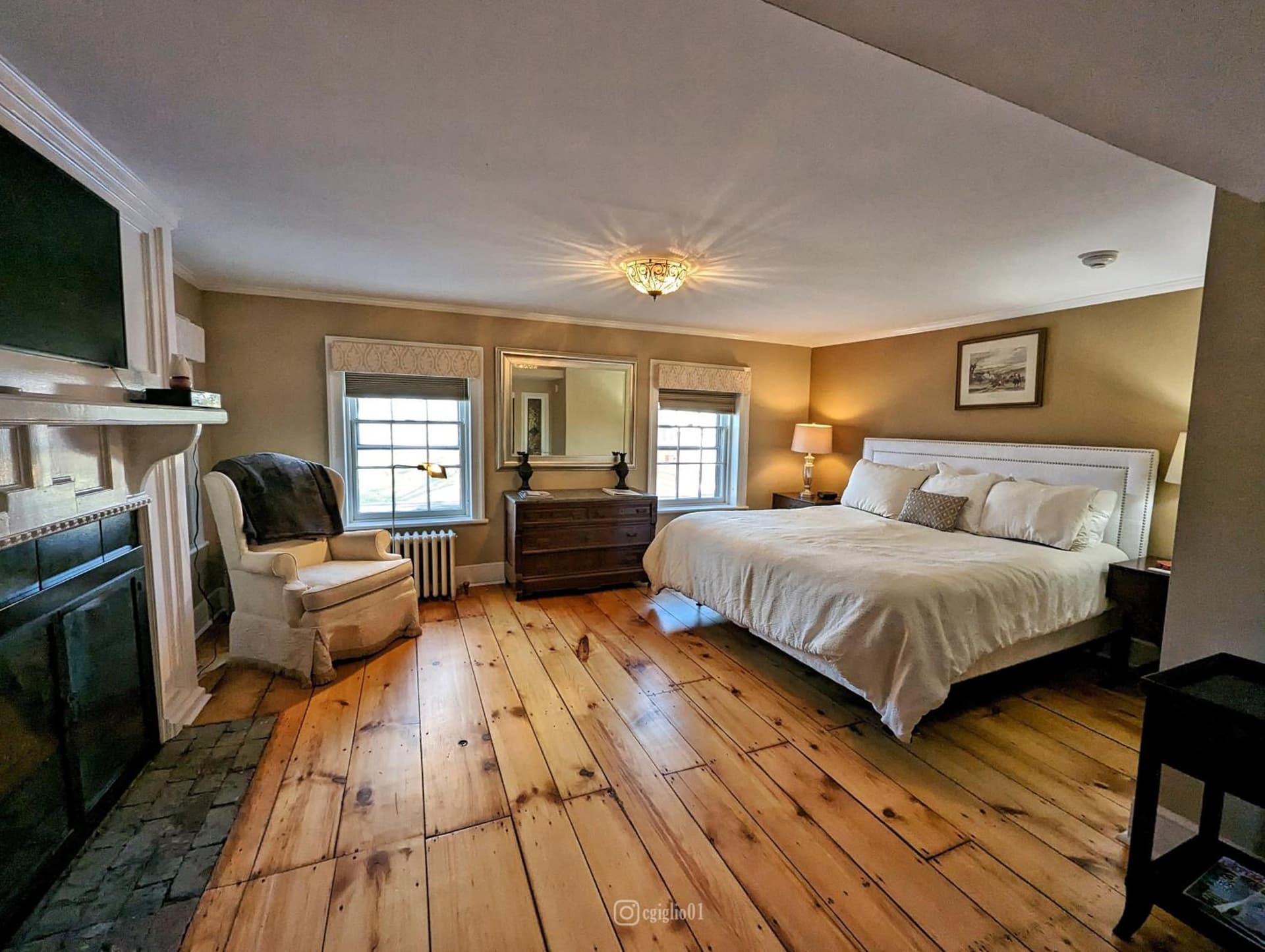 Cromwell Manor Inn gallery photo in Cornwall-on-Hudson, NY — image 24