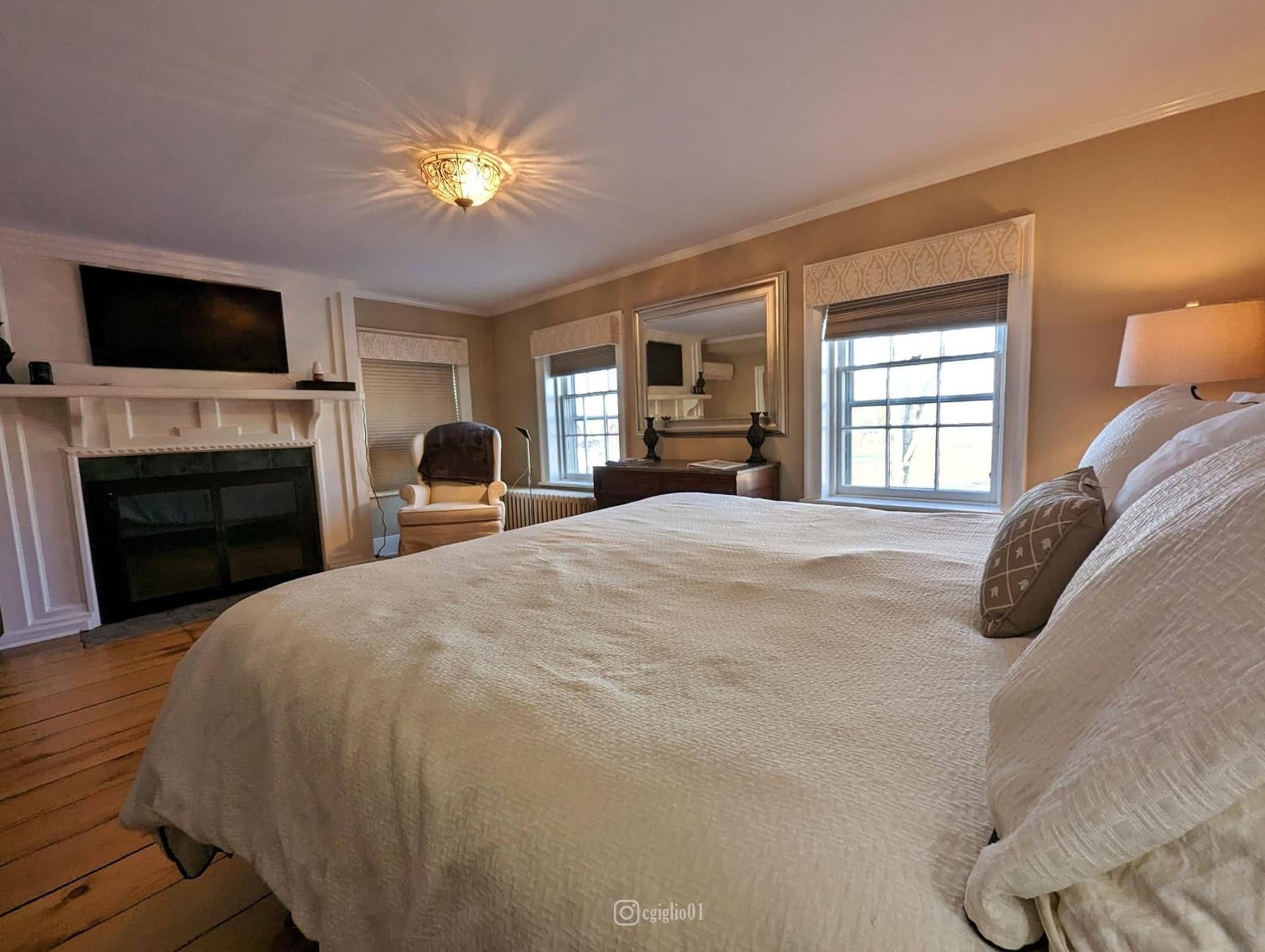 Cromwell Manor Inn gallery photo in Cornwall-on-Hudson, NY — image 6