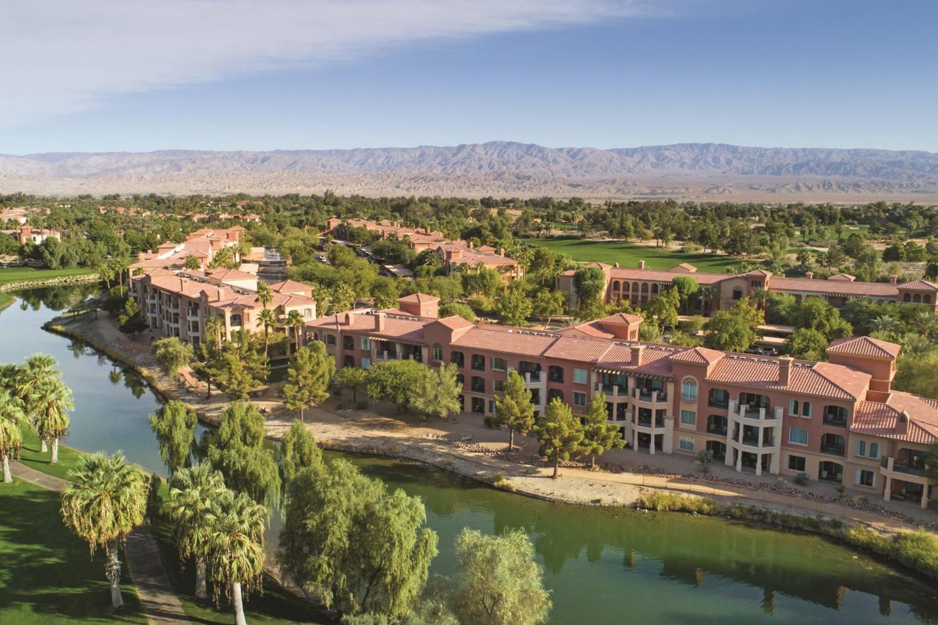 Marriott's Shadow Ridge II - The Enclaves interior in Palm Desert, CA — gallery photo 2