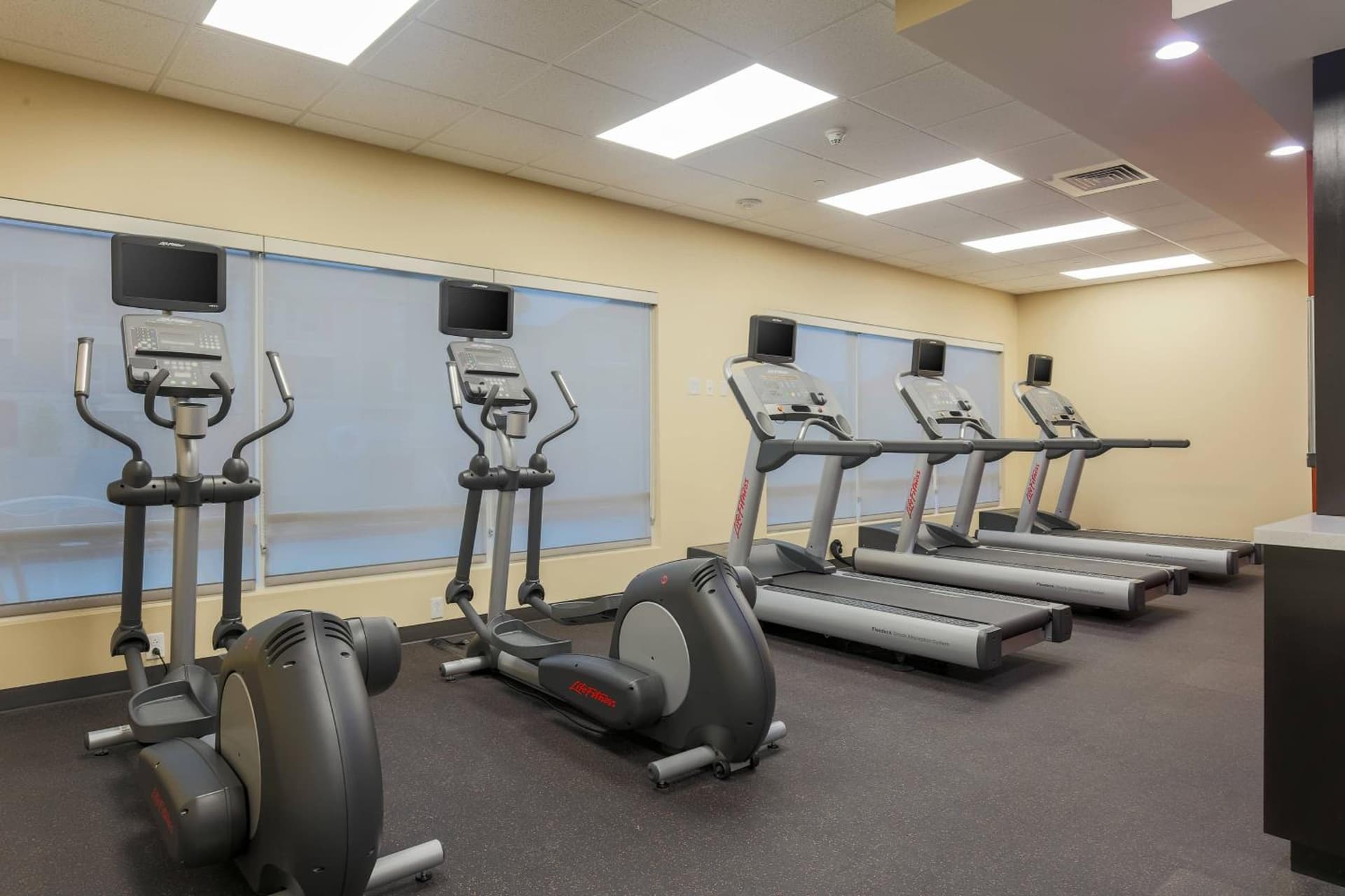 TownePlace Suites by Marriott McAllen Edinburg property views in Edinburg, TX — gallery photo 3