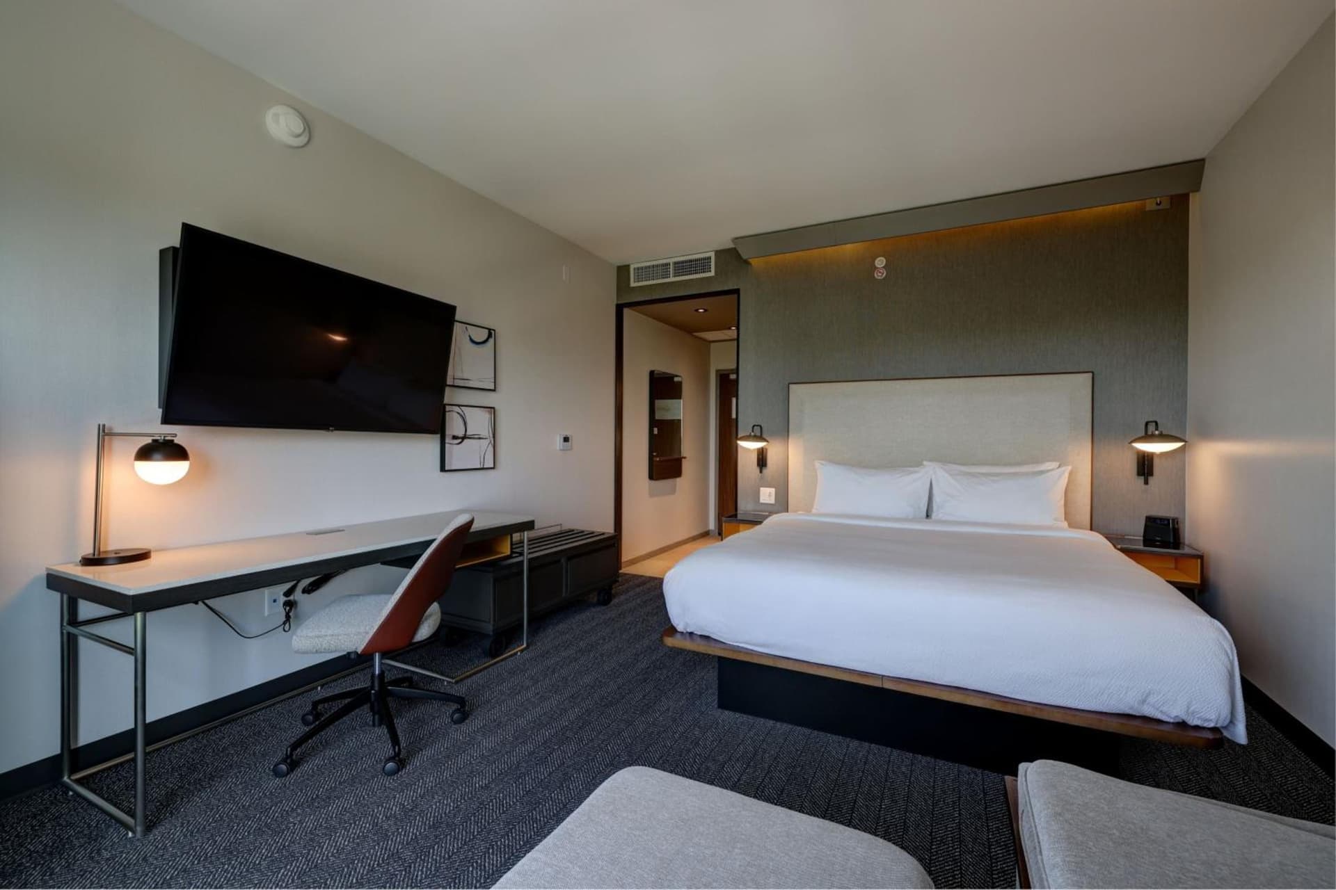 Courtyard by Marriott Iowa City University Heights gallery photo in Iowa City, IA — image 7