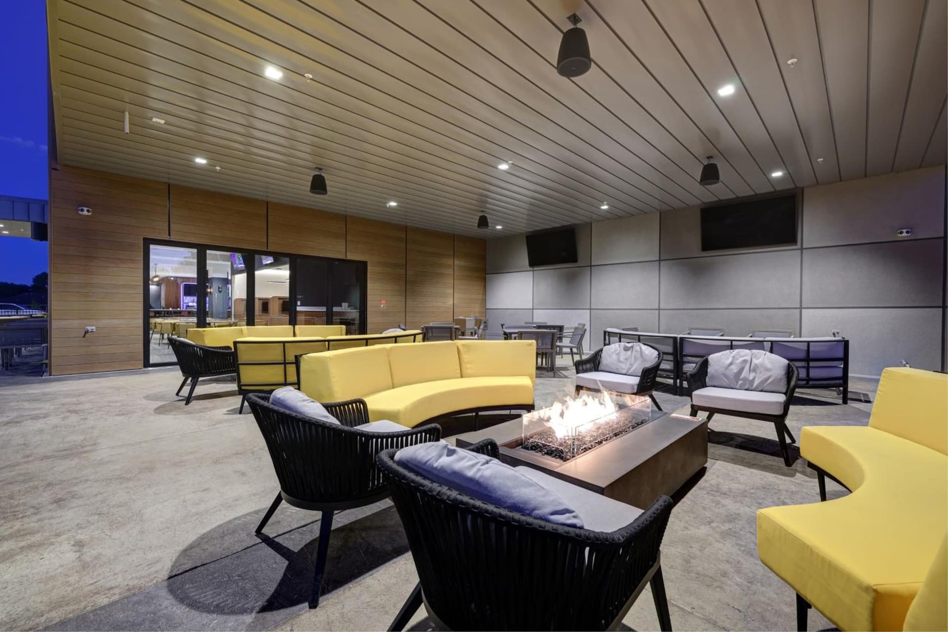 Courtyard by Marriott Iowa City University Heights gallery photo in Iowa City, IA — image 24