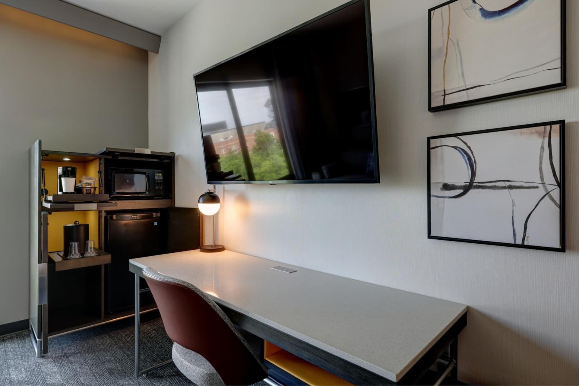 Courtyard by Marriott Iowa City University Heights gallery photo in Iowa City, IA — image 37