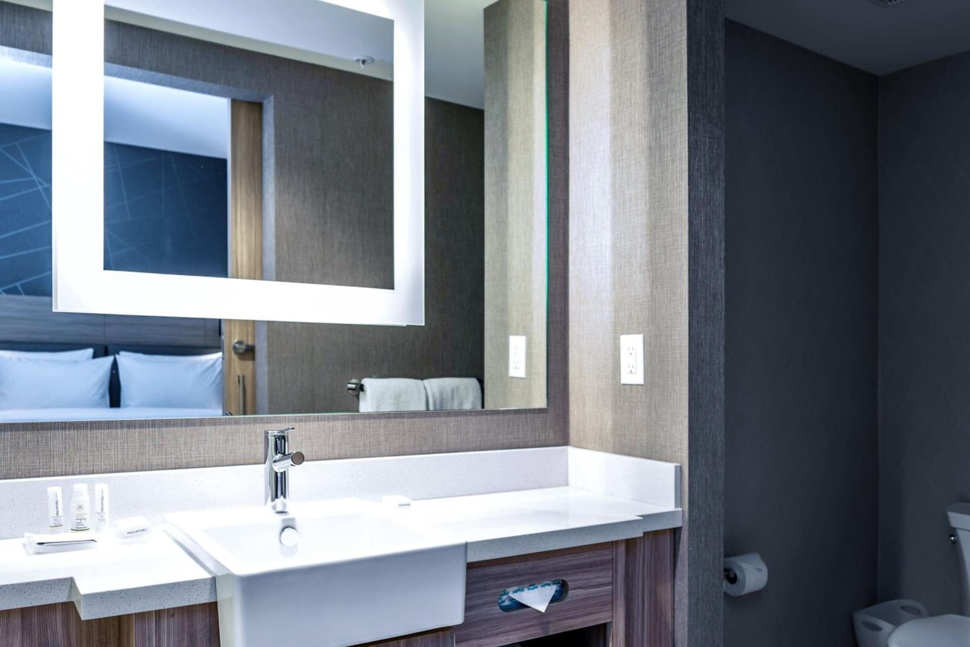 SpringHill Suites by Marriott Kenosha gallery photo in Kenosha, WI — image 50