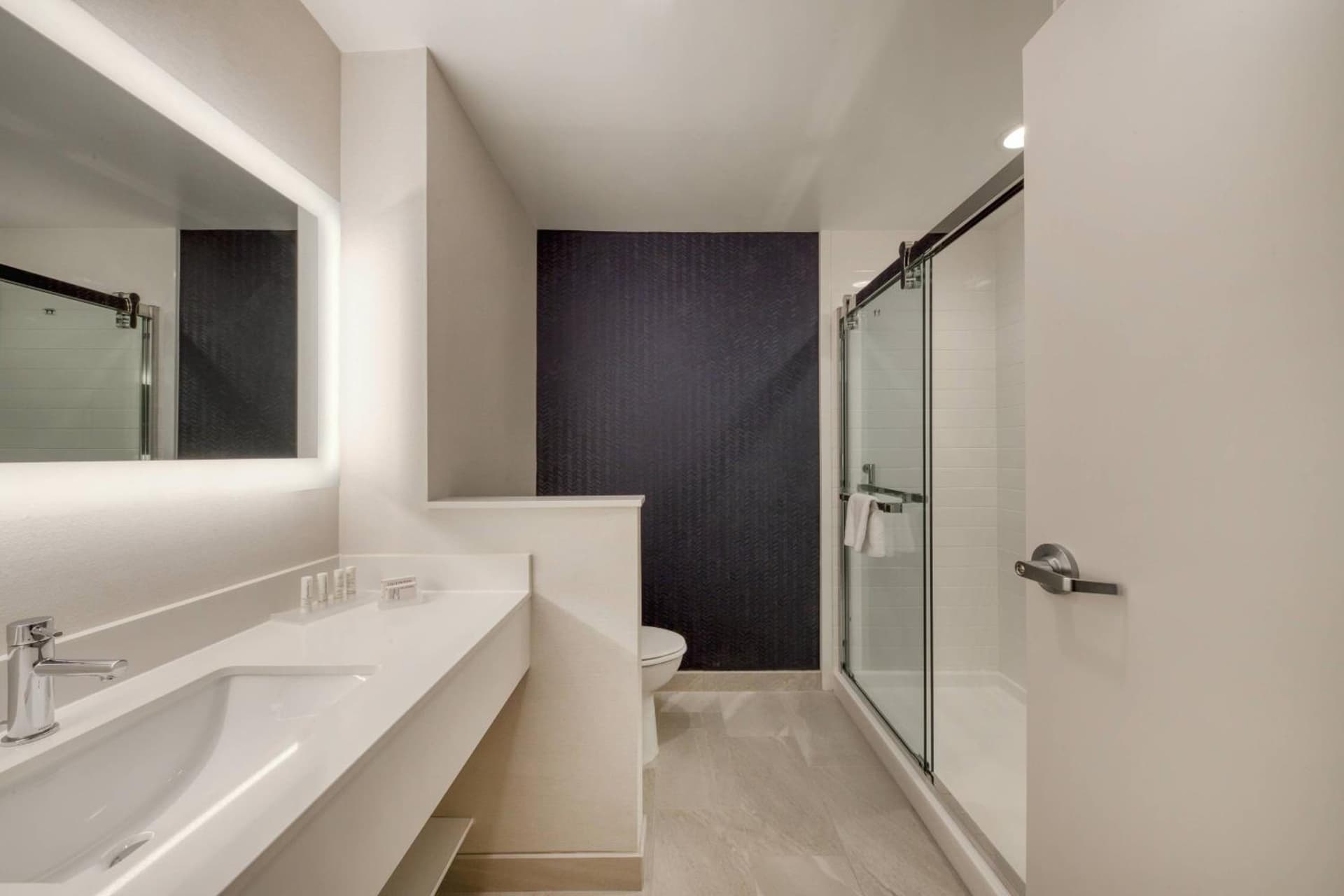 Fairfield Inn & Suites by Marriott Charlotte Belmont gallery photo in Belmont, NC — image 7