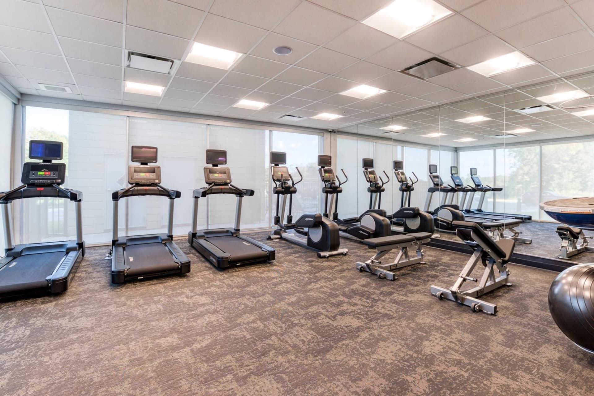Fairfield Inn & Suites by Marriott Charlotte Belmont gallery photo in Belmont, NC — image 4