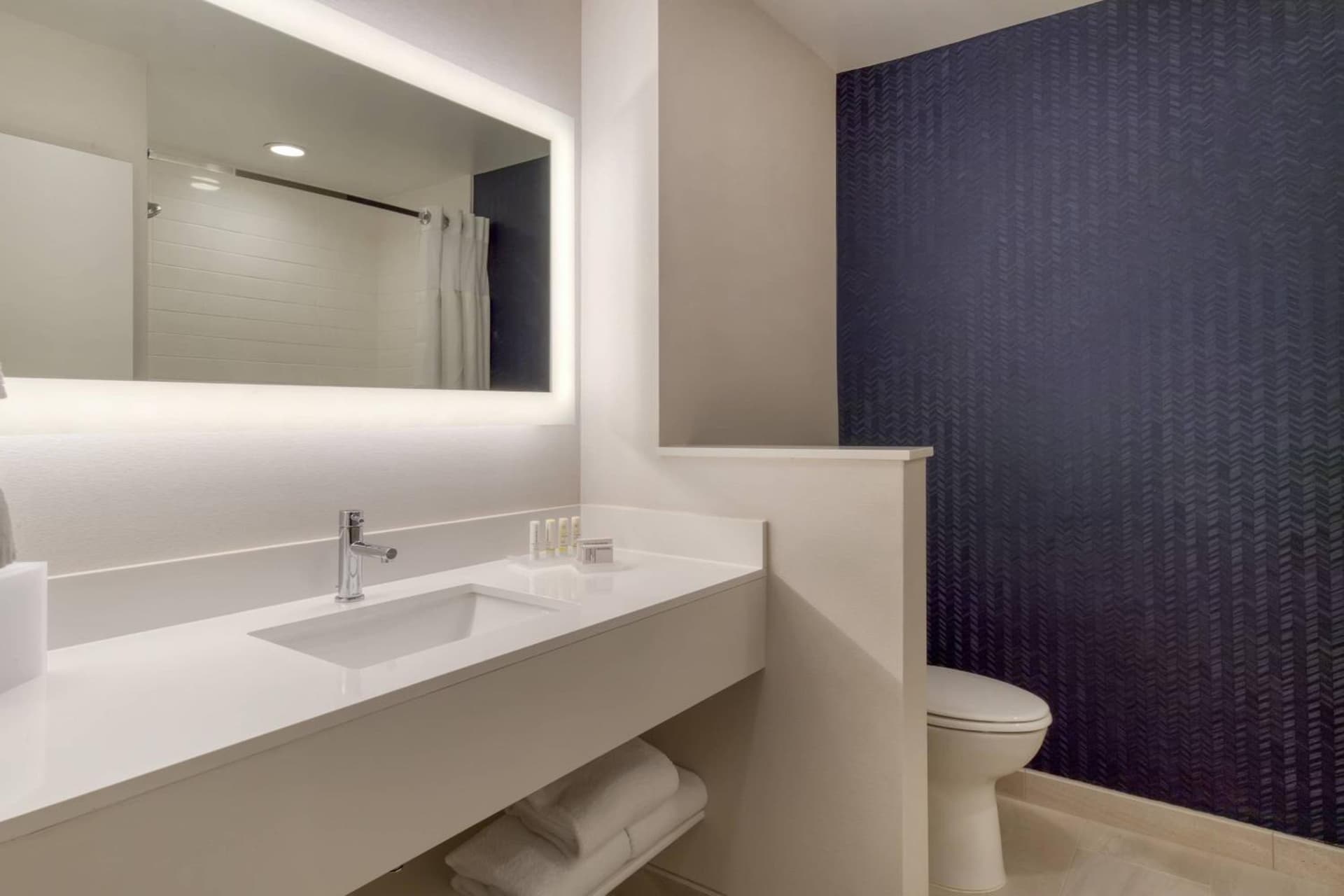 Fairfield Inn & Suites by Marriott Charlotte Belmont gallery photo in Belmont, NC — image 34