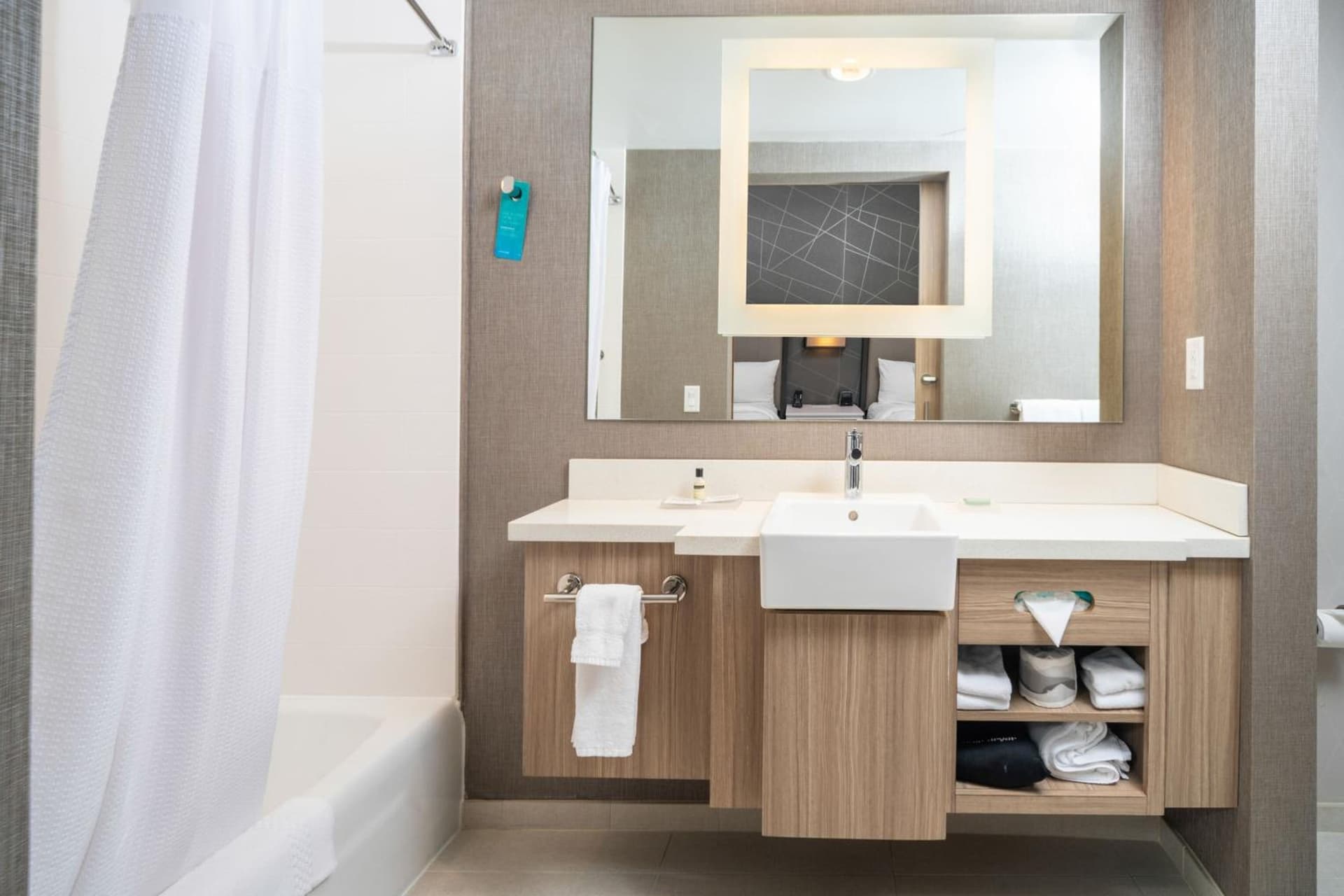 SpringHill Suites by Marriott Kenosha gallery photo in Kenosha, WI — image 13