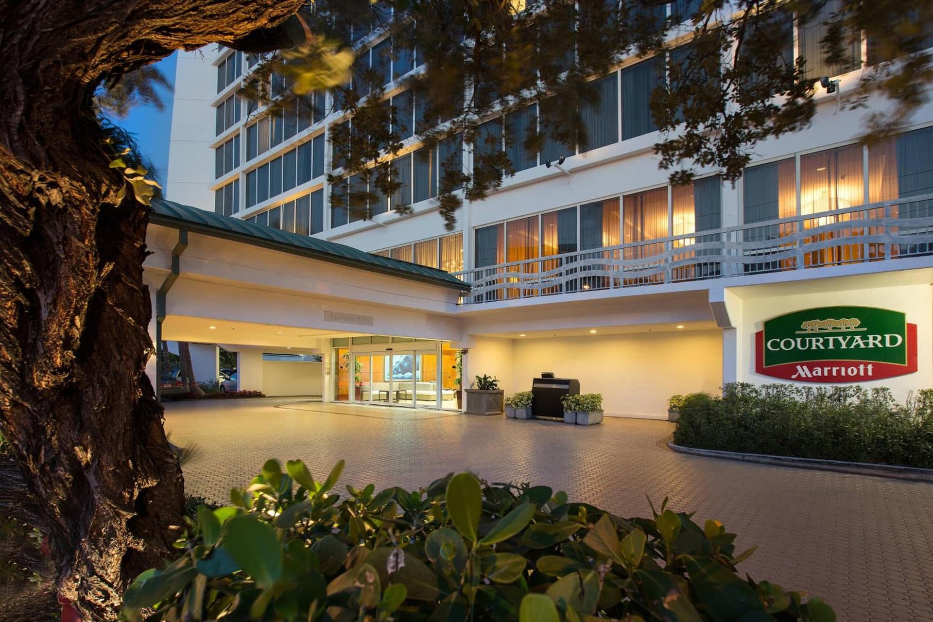 Courtyard by Marriott Oceanside Fort Lauderdale Beach property views in Fort Lauderdale, FL — gallery photo 3