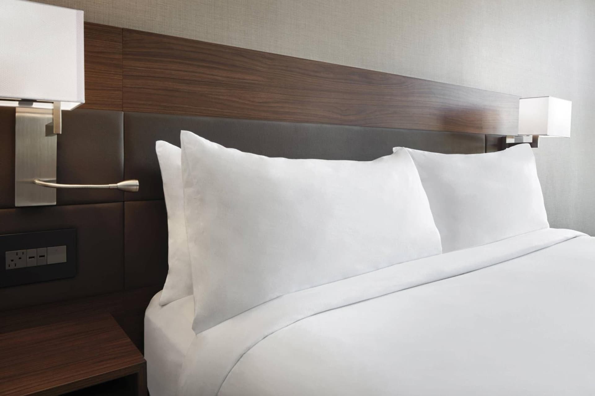 AC Hotel by Marriott Charlotte Ballantyne gallery photo in Charlotte, NC — image 5