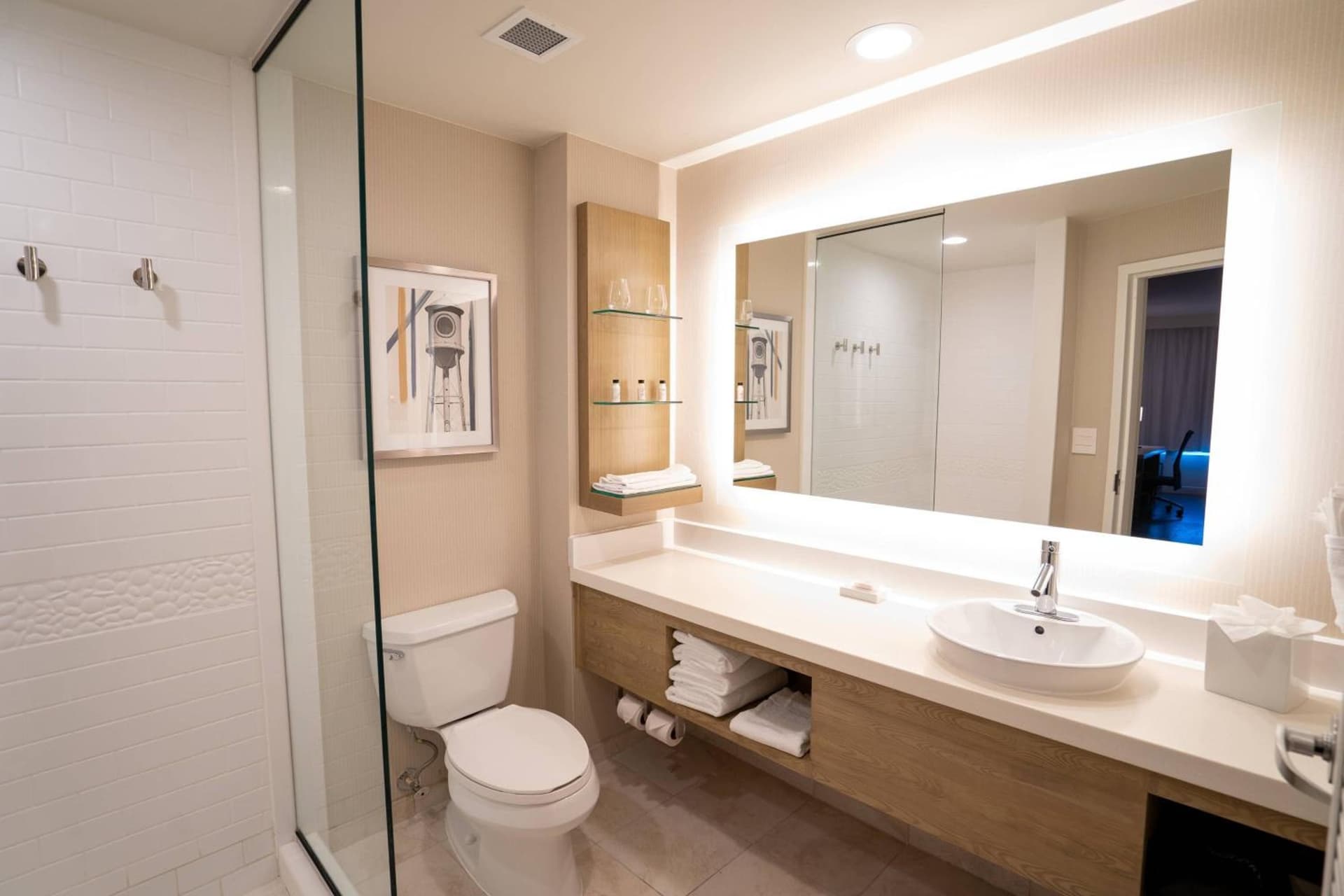 Delta Hotels by Marriott Raleigh-Durham at Research Triangle Park gallery photo in Durham, NC — image 9