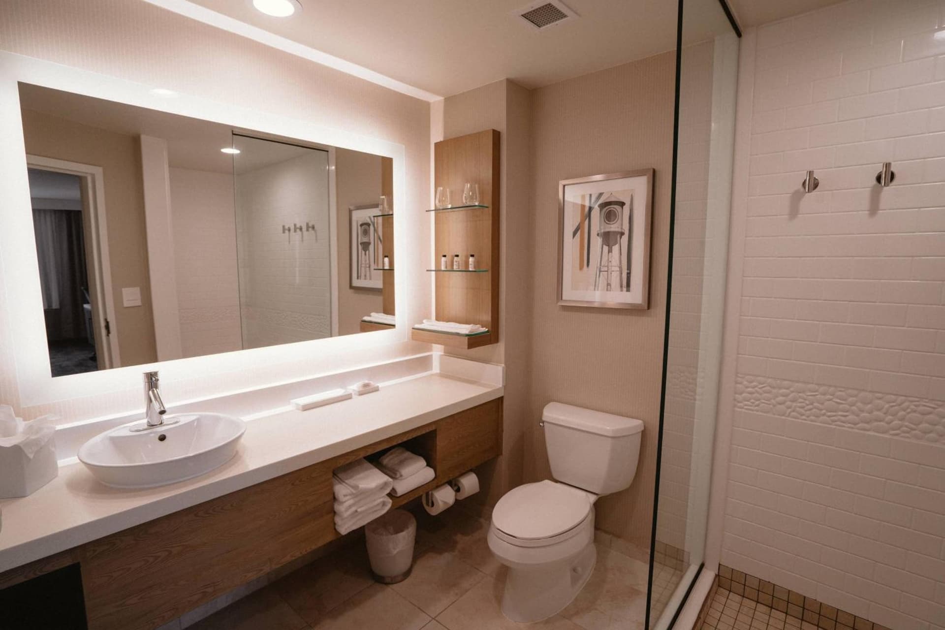 Delta Hotels by Marriott Raleigh-Durham at Research Triangle Park gallery photo in Durham, NC — image 5