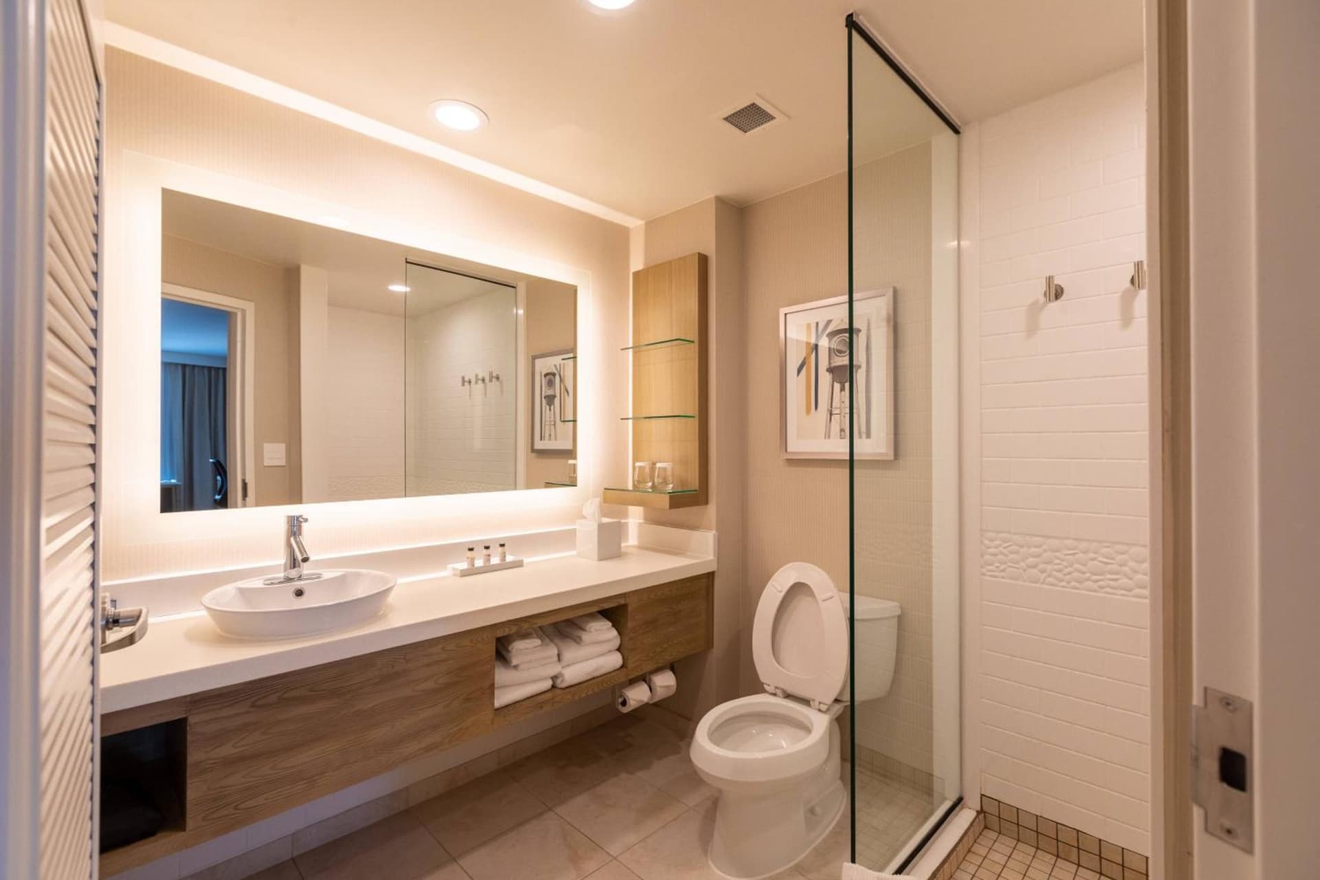 Delta Hotels by Marriott Raleigh-Durham at Research Triangle Park gallery photo in Durham, NC — image 17