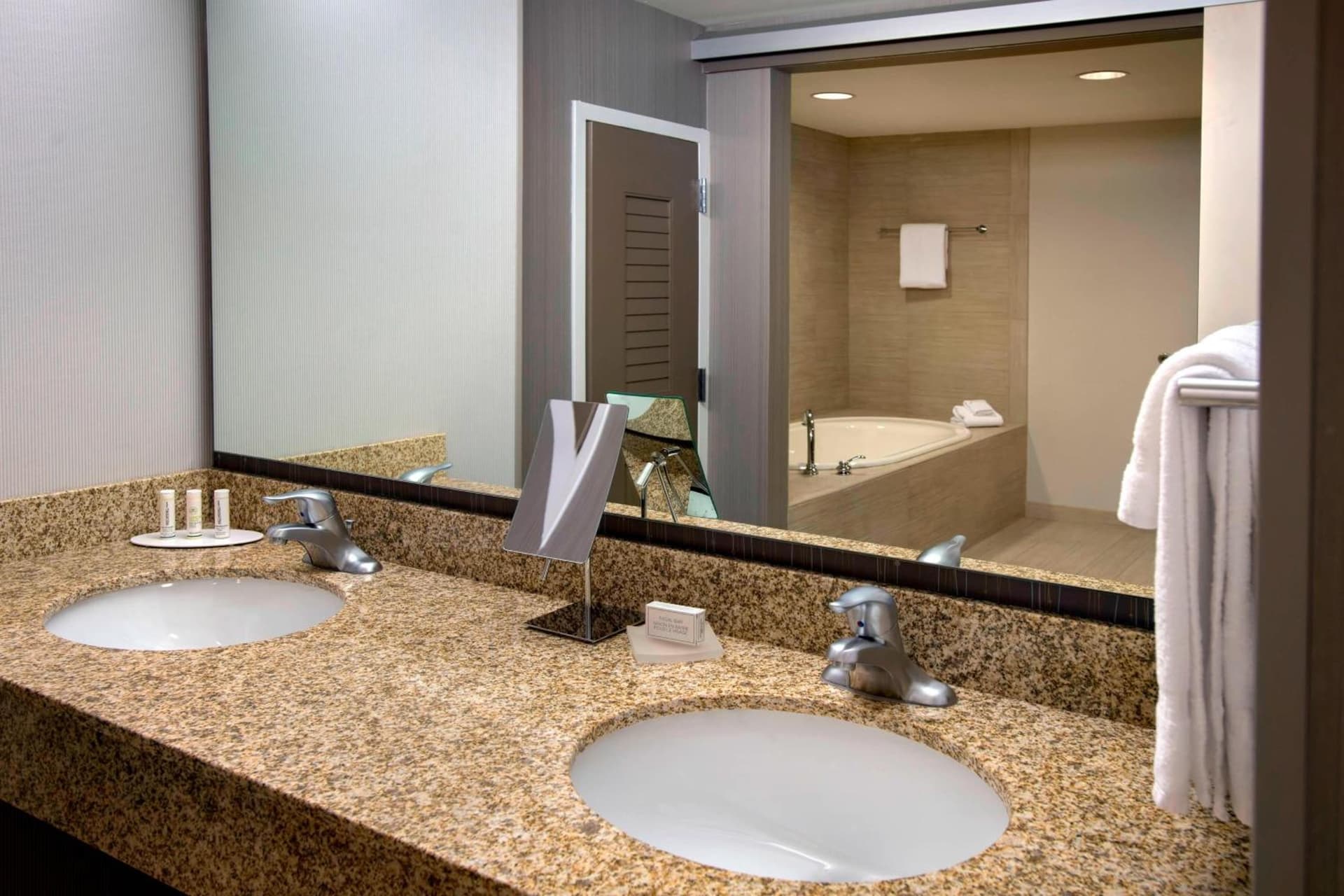 Courtyard by Marriott Philadelphia Lansdale interior in Lansdale, PA — gallery photo 2