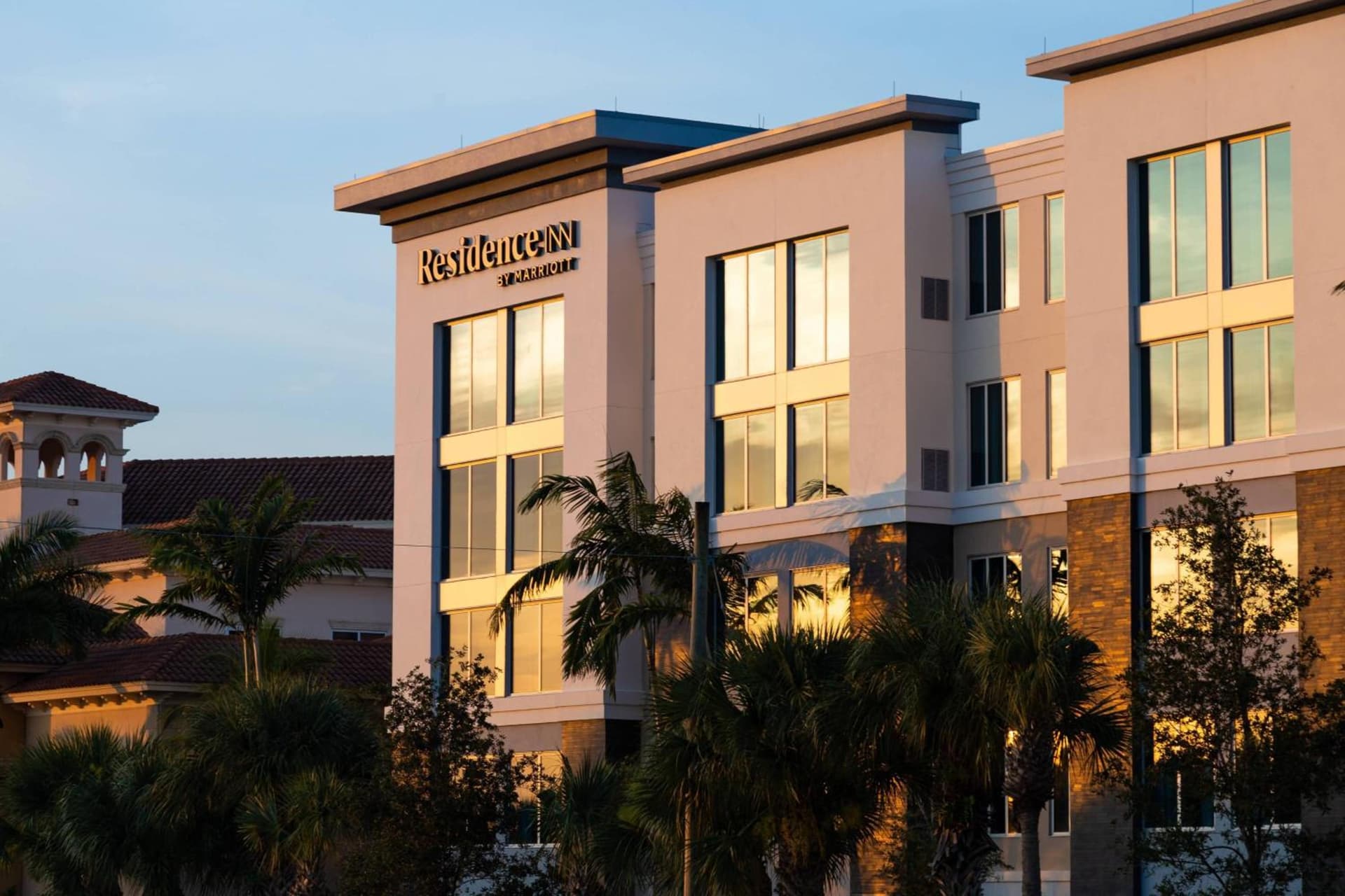 Residence Inn Palm Beach Gardens interior in Palm Beach Gardens, FL — gallery photo 2