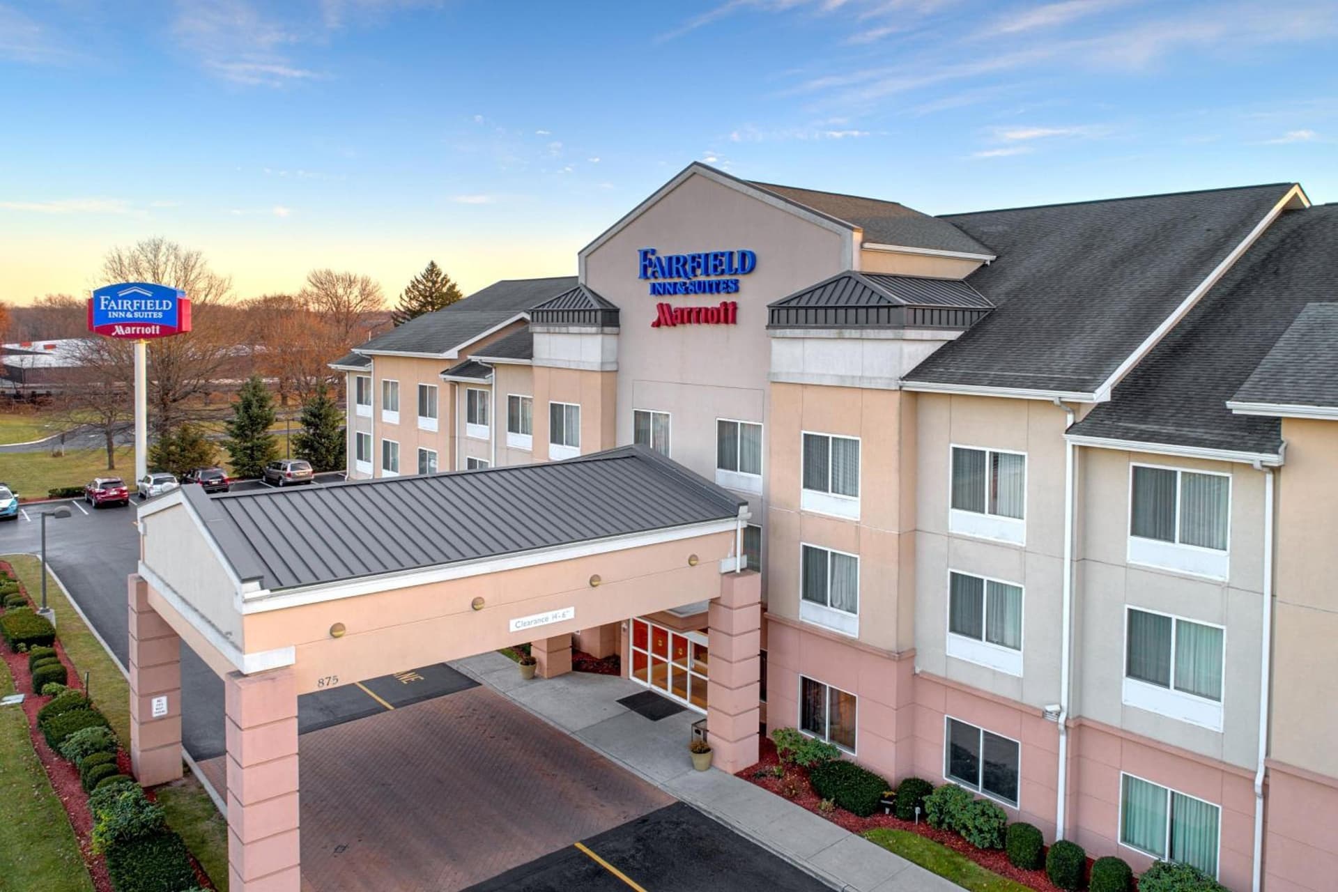 Fairfield Inn & Suites by Marriott Edison - South Plainfield interior in Edison — gallery photo 2