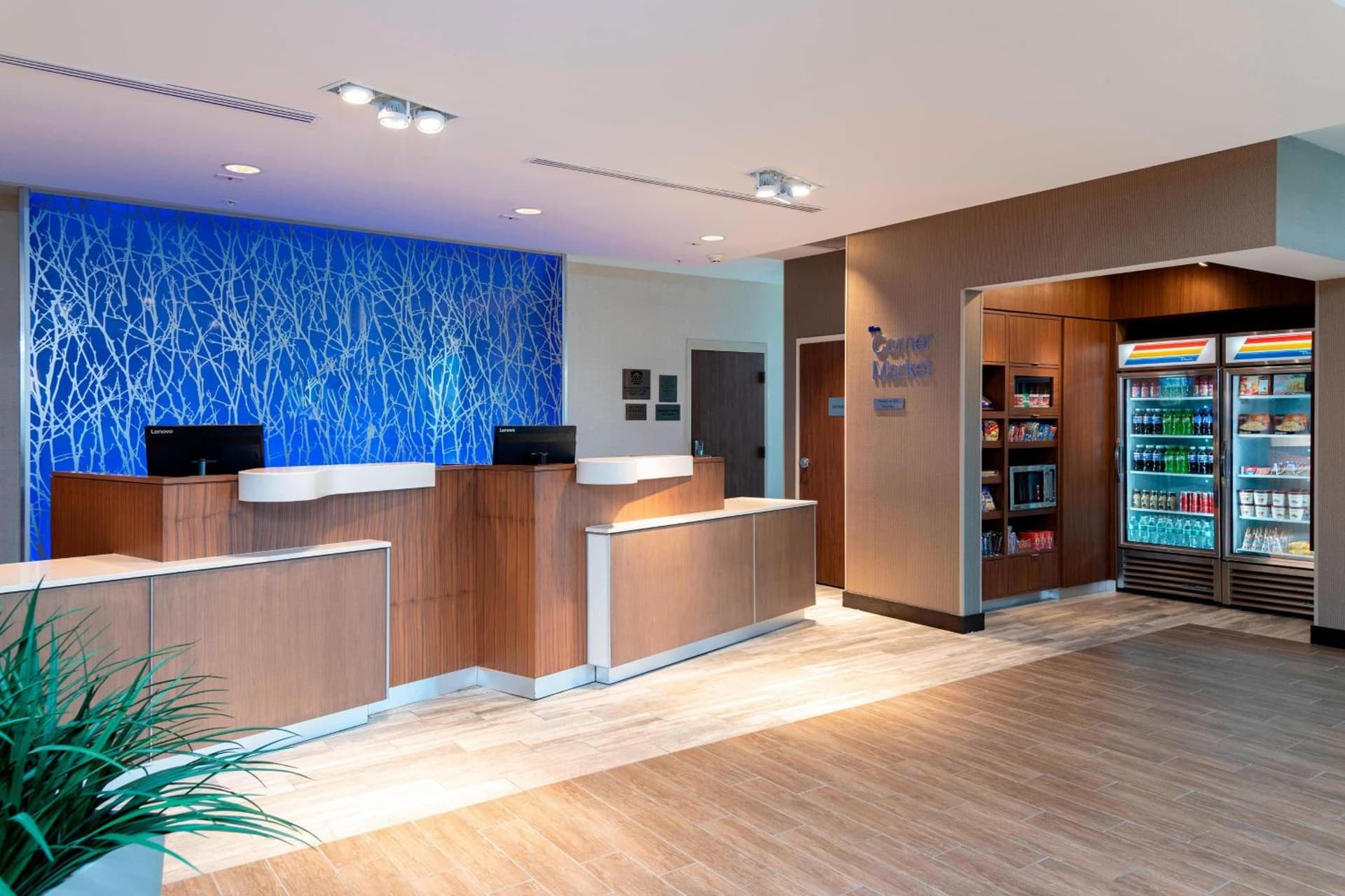 Fairfield Inn & Suites by Marriott Indianapolis Carmel interior in Carmel, IN — gallery photo 2