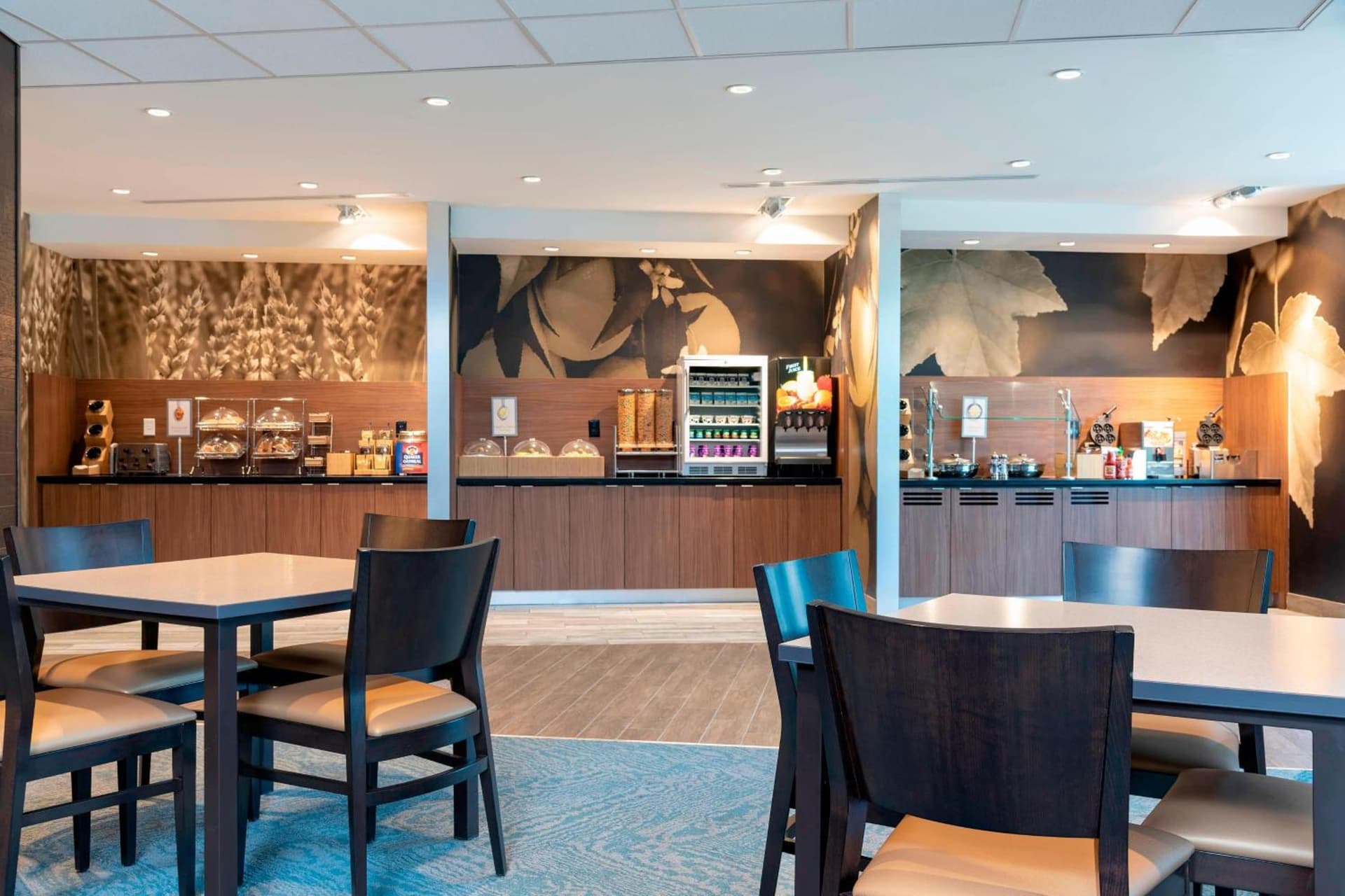 Fairfield Inn & Suites by Marriott Indianapolis Carmel interior in Carmel, IN — gallery photo 2