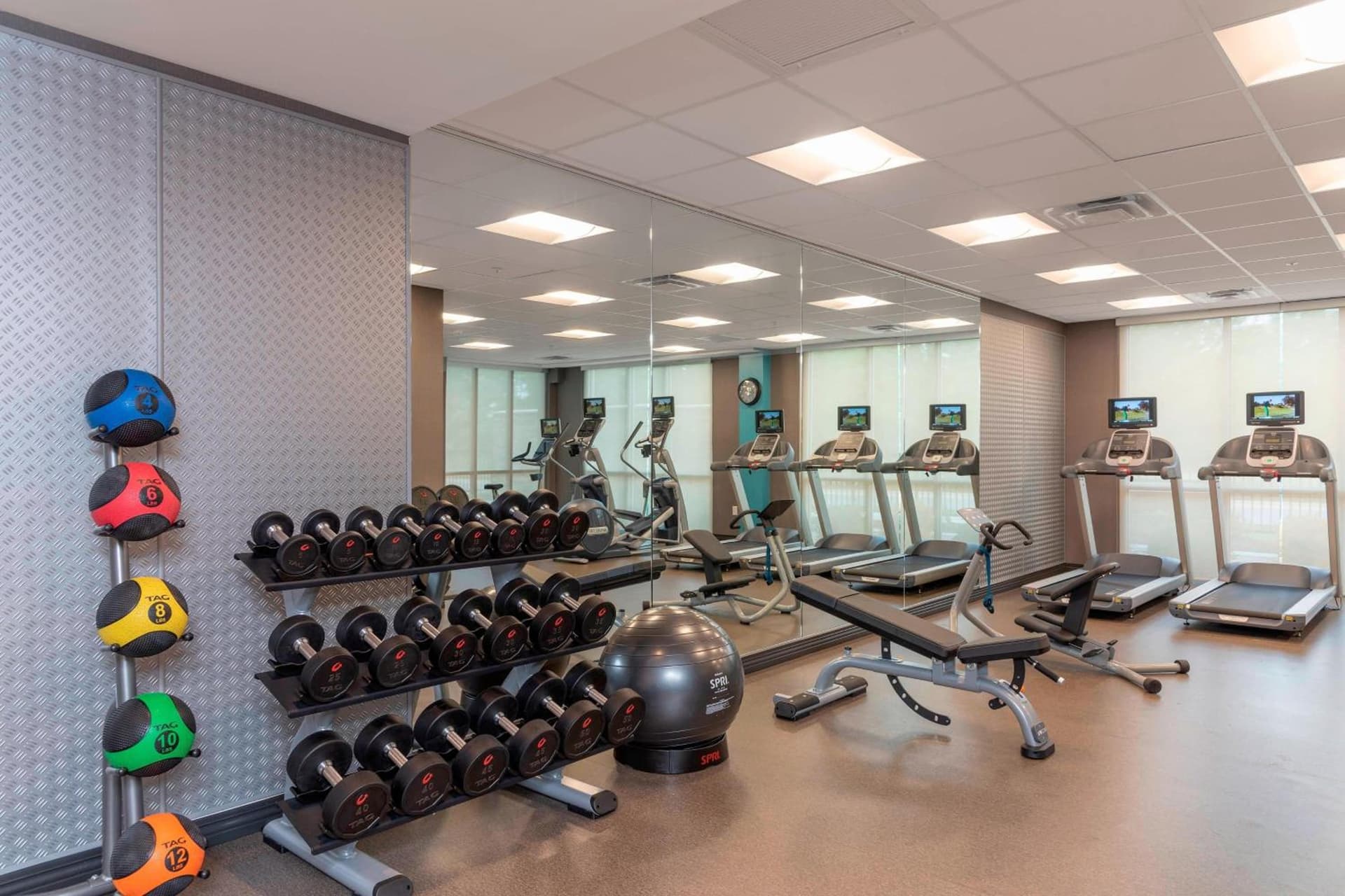 Fairfield Inn & Suites by Marriott Indianapolis Carmel gallery photo in Carmel, IN — image 9