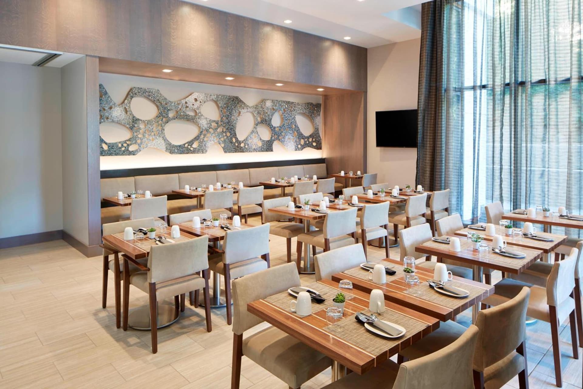 AC Hotel by Marriott Seattle Bellevue/Downtown gallery photo in Bellevue, WA — image 48