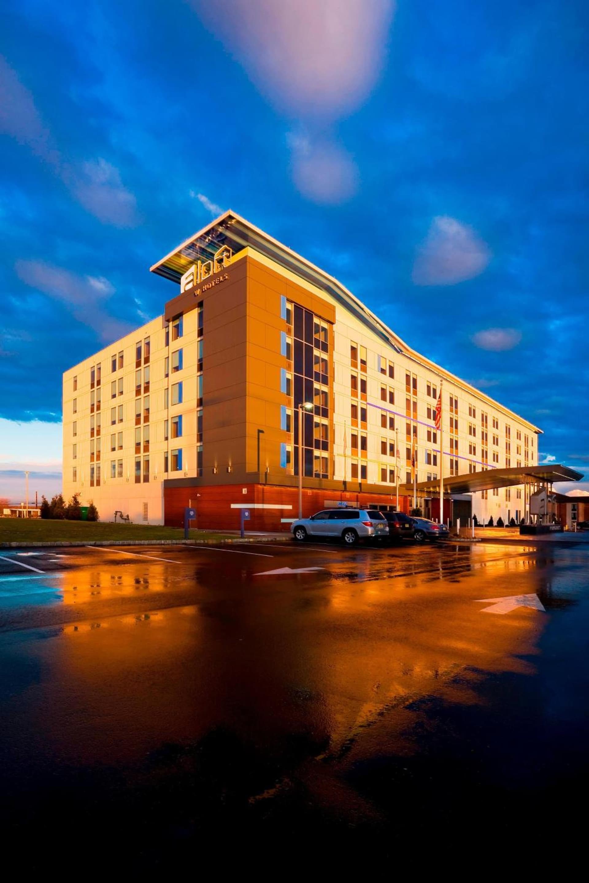 Aloft by Marriott Mount Laurel interior in Mount Laurel, NJ — gallery photo 2