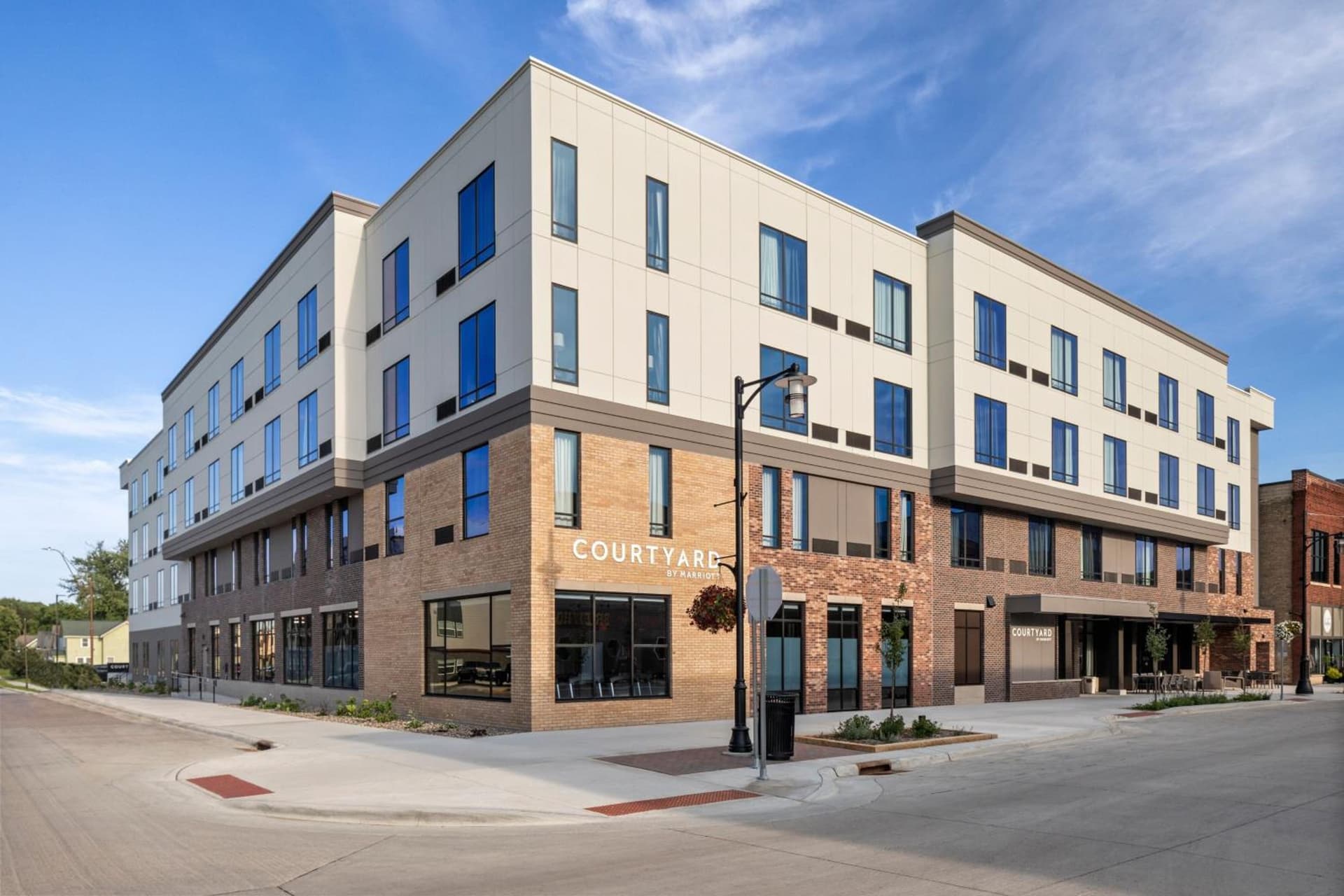 Courtyard by Marriott Owatonna Downtown — hotel in Owatonna, Minnesota