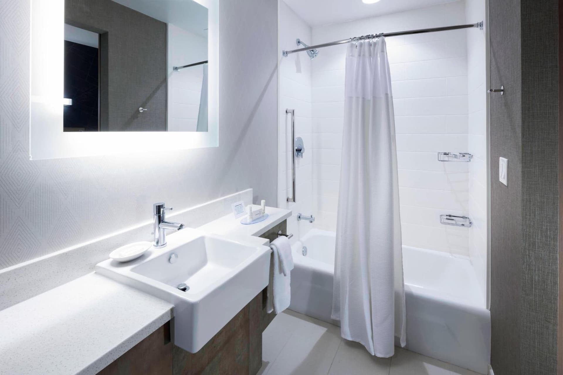 SpringHill Suites by Marriott Clearwater Beach gallery photo in Clearwater Beach, FL — image 29