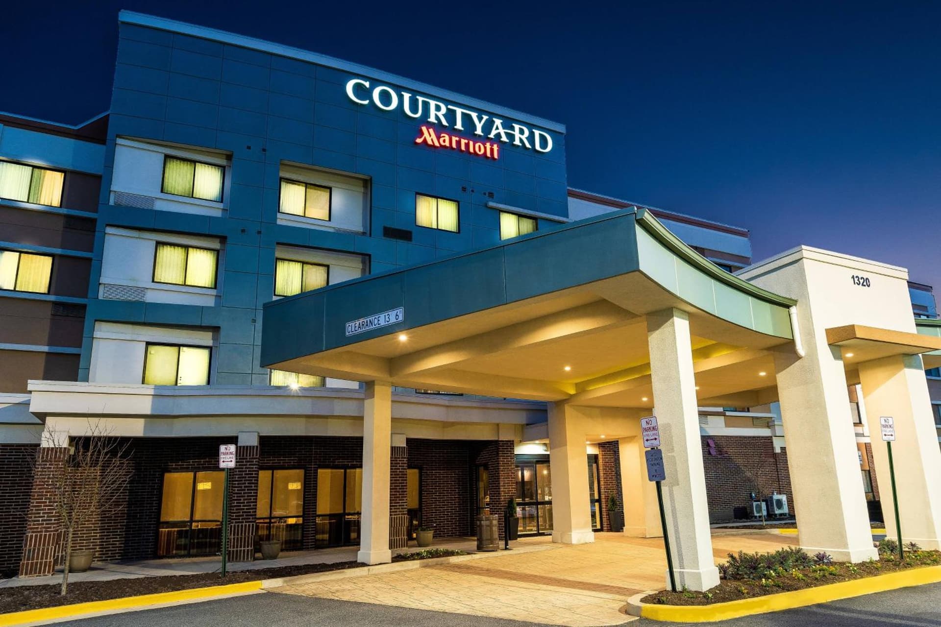 Courtyard Largo Medical Center Drive interior in Largo, MD — gallery photo 2