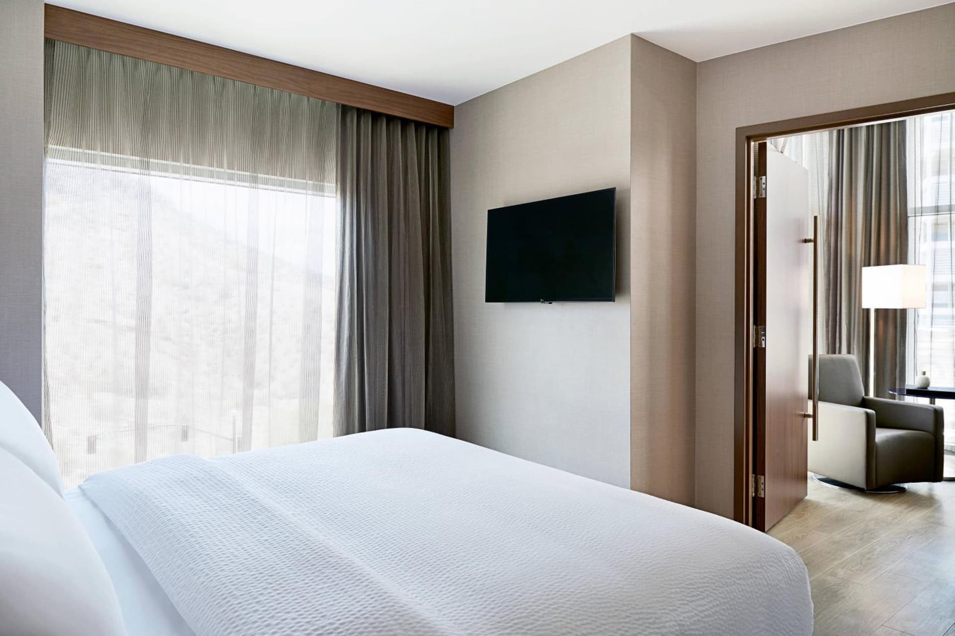 AC Hotel by Marriott Phoenix Tempe/Downtown gallery photo in Tempe, AZ — image 4