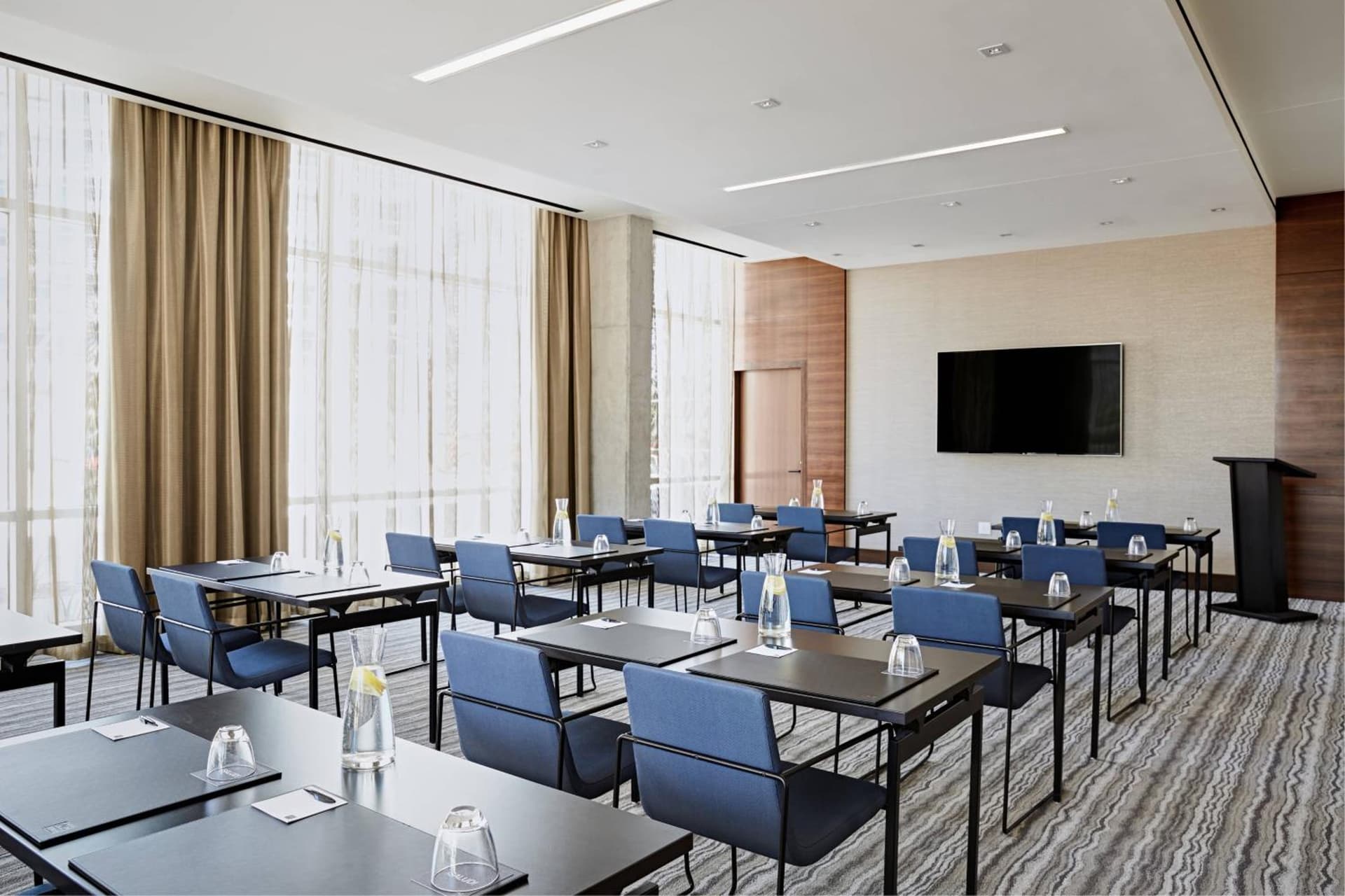AC Hotel by Marriott Phoenix Tempe/Downtown gallery photo in Tempe, AZ — image 35