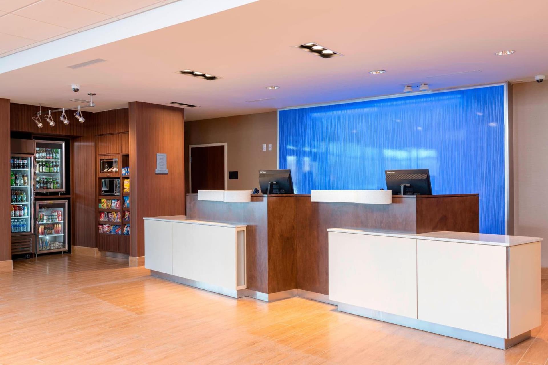 Fairfield Inn & Suites by Marriott Indianapolis Fishers interior in Fishers, IN — gallery photo 2