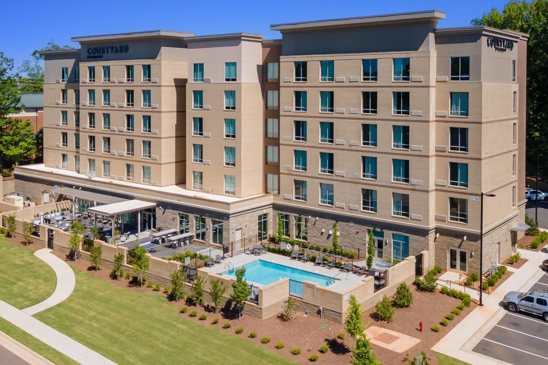 Courtyard by Marriott Raleigh Cary Crossroads interior in Cary, NC — gallery photo 2