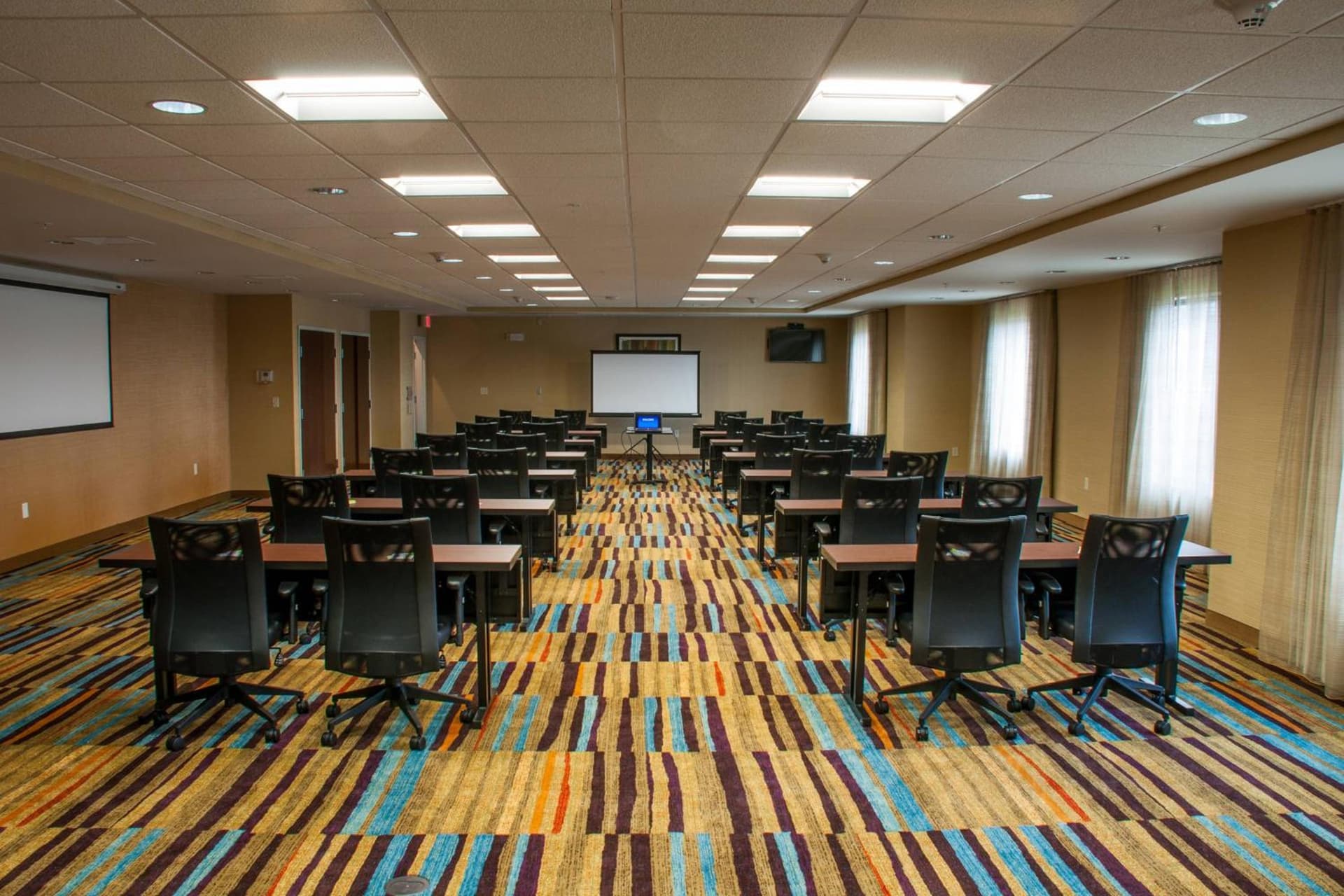 Fairfield Inn & Suites by Marriott Elkhart gallery photo in Elkhart, IN — image 6