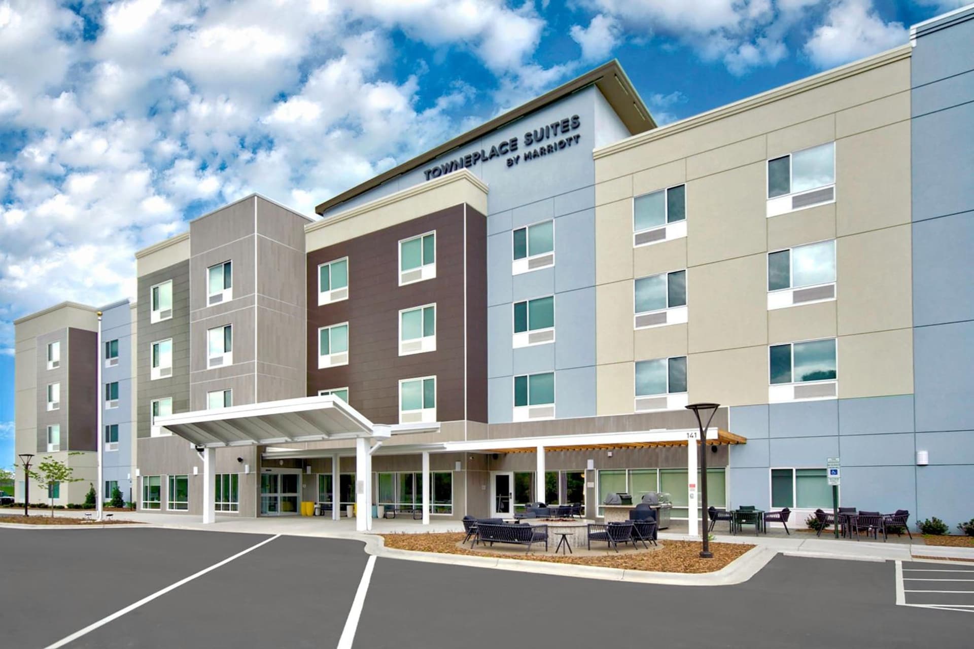TownePlace Suites by Marriott Asheville West interior in Asheville, NC — gallery photo 2
