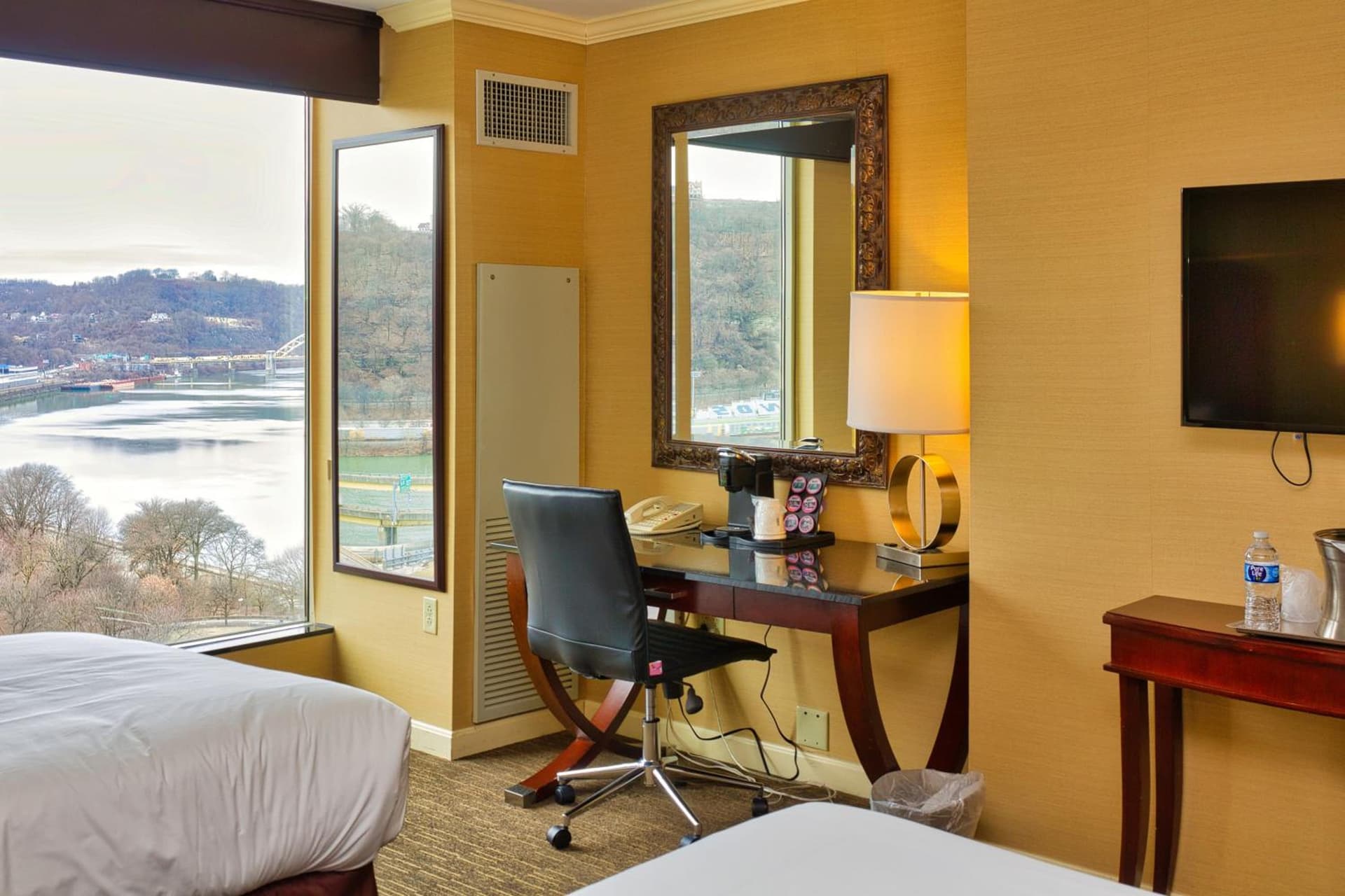 Wyndham Grand Pittsburgh gallery photo in Pittsburgh, PA — image 35