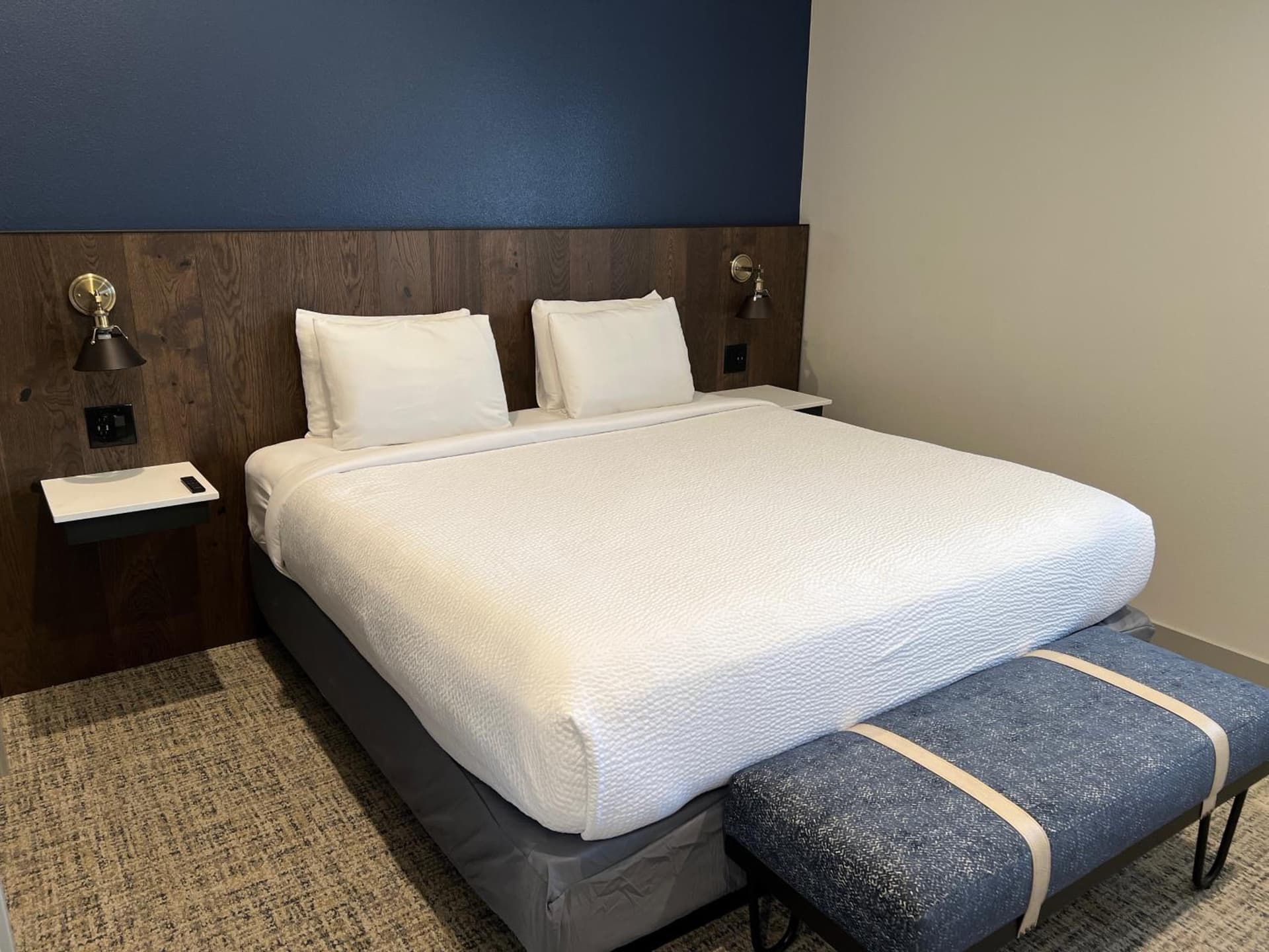 Lighthouse Oceanfront Resort interior in Long Beach, WA — gallery photo 2
