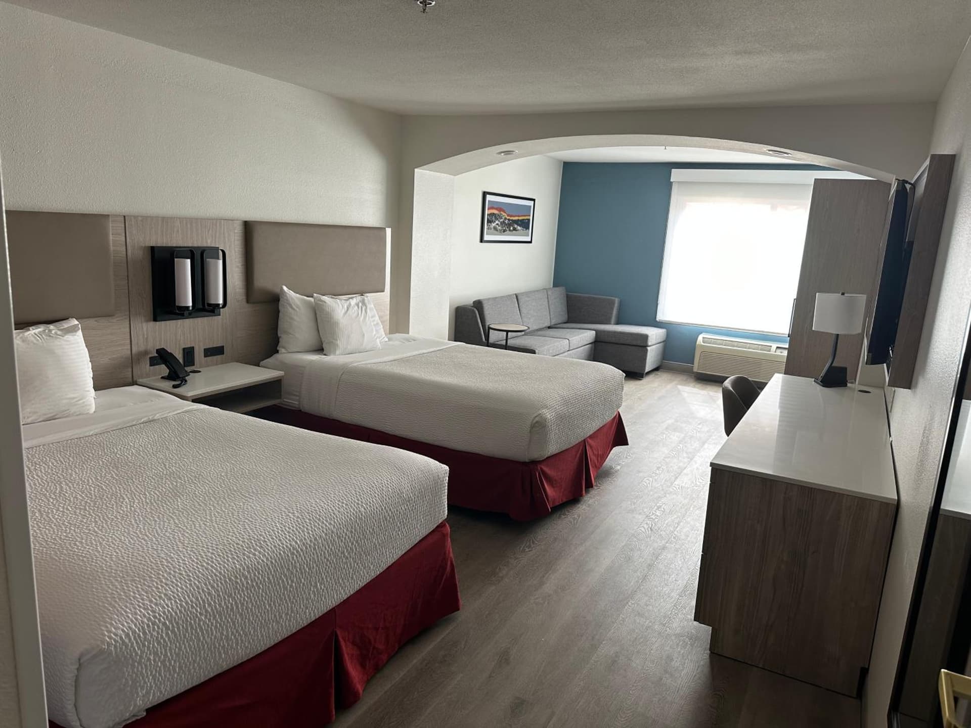 La Quinta Inn & Suites by Wyndham Albuquerque Midtown gallery photo in Albuquerque, NM — image 25