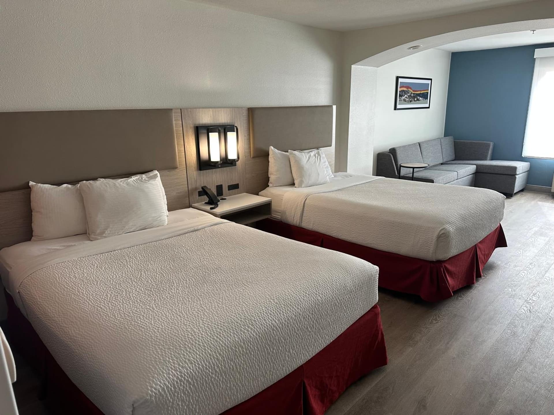La Quinta Inn & Suites by Wyndham Albuquerque Midtown gallery photo in Albuquerque, NM — image 31