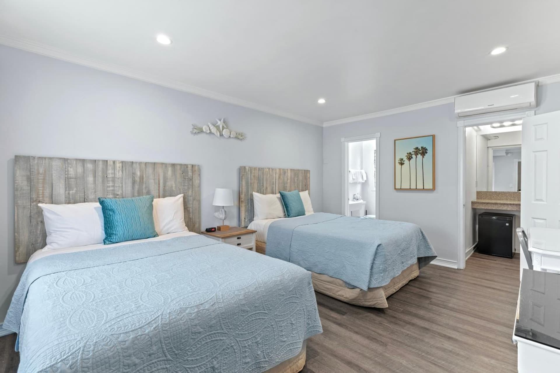 Ocean Lodge Santa Monica Beach Hotel interior in Los Angeles, CA — gallery photo 2