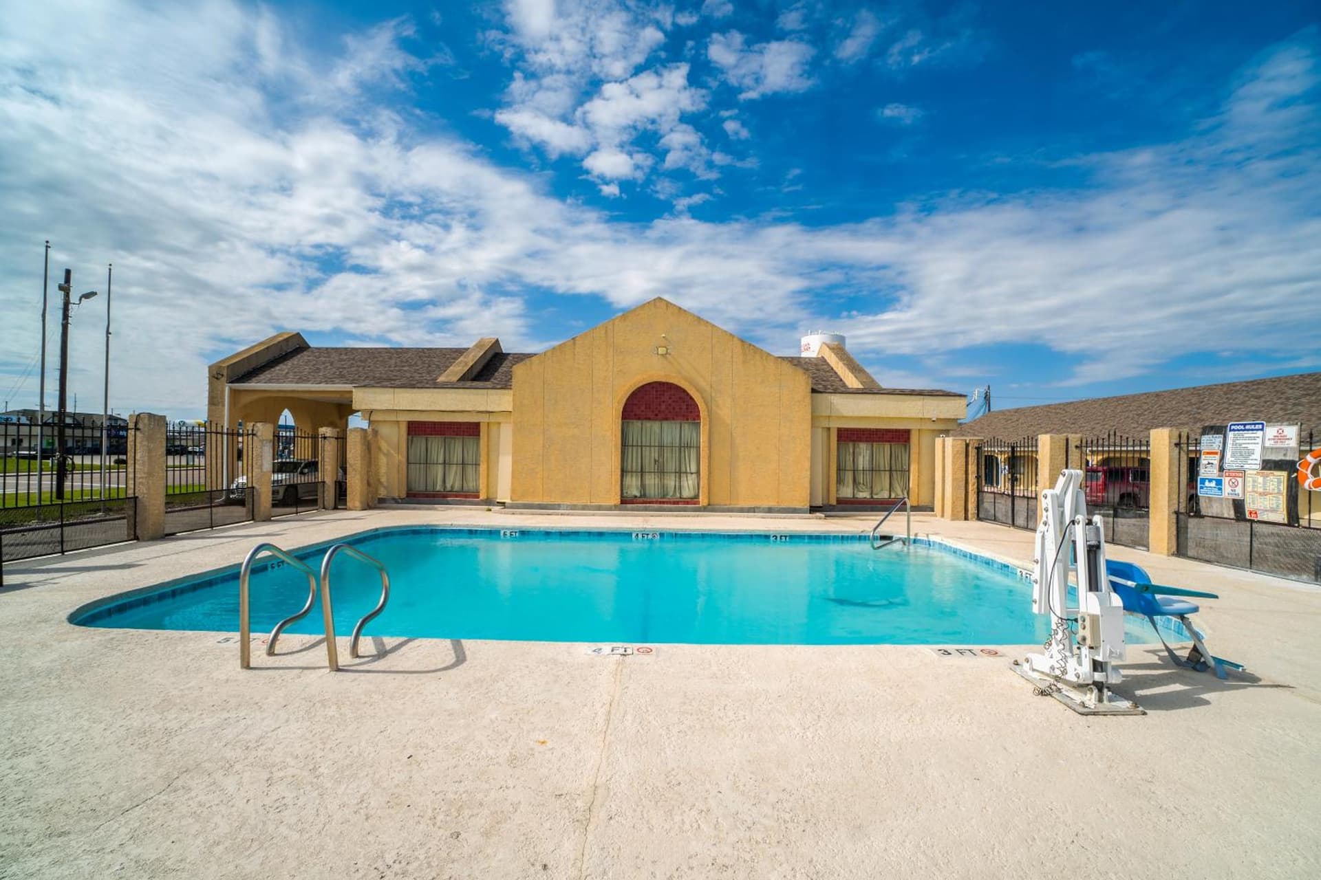 Aransas Bay Inn & Suites Corpus Christi by OYO property views in Aransas Pass, TX — gallery photo 3