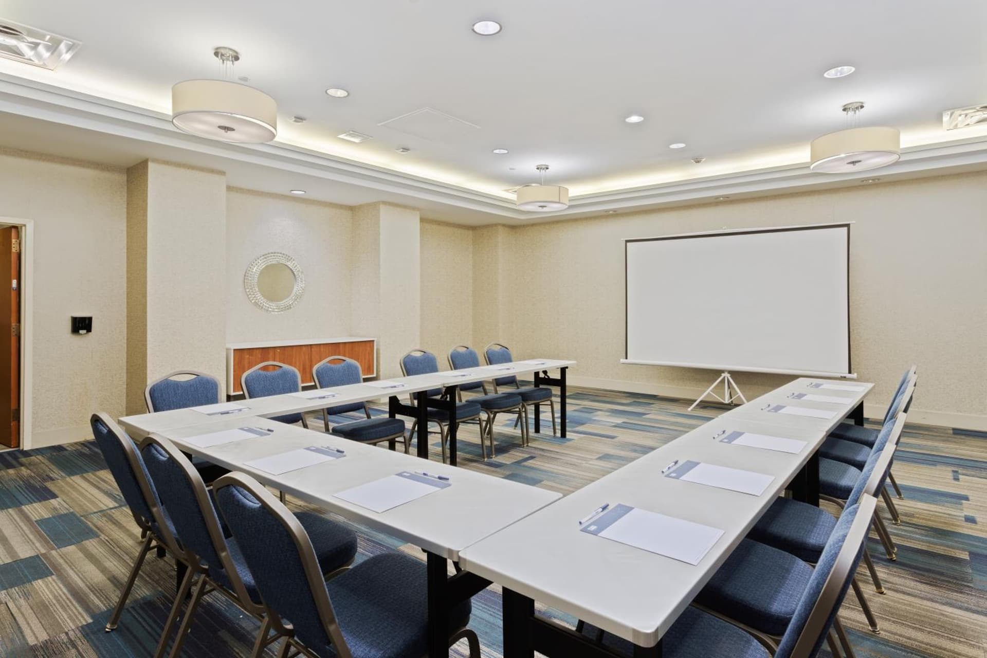 Holiday Inn Express Hauppauge-Long Island by IHG gallery photo in Hauppauge, NY — image 60