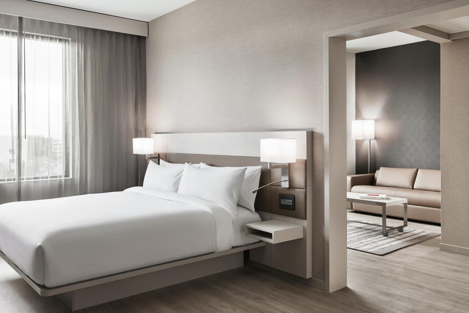 AC Hotel by Marriott Charlotte SouthPark gallery photo in Charlotte, NC — image 64