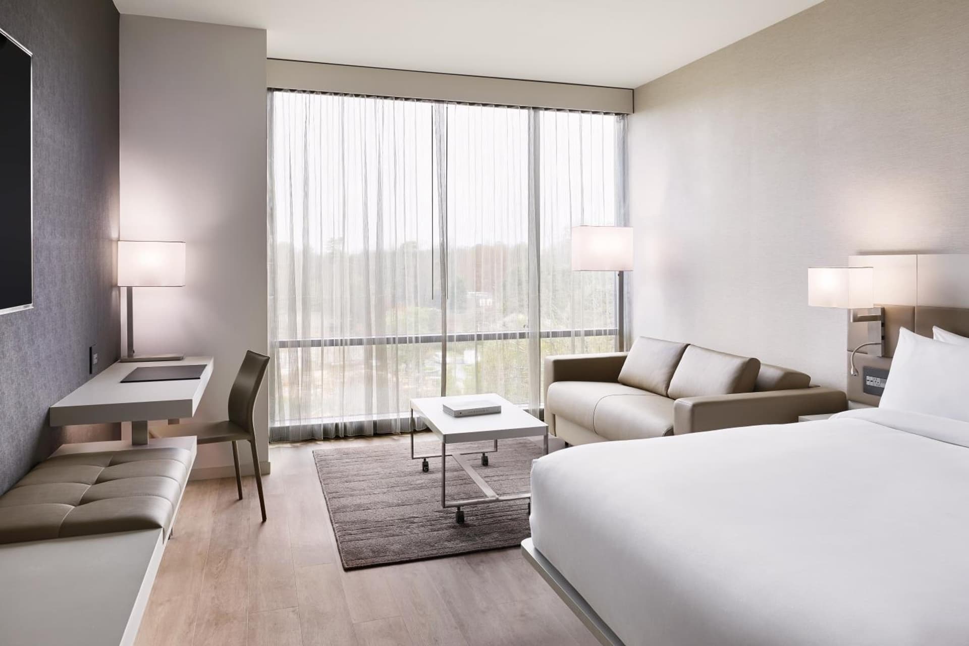 AC Hotel by Marriott Charlotte SouthPark gallery photo in Charlotte, NC — image 61