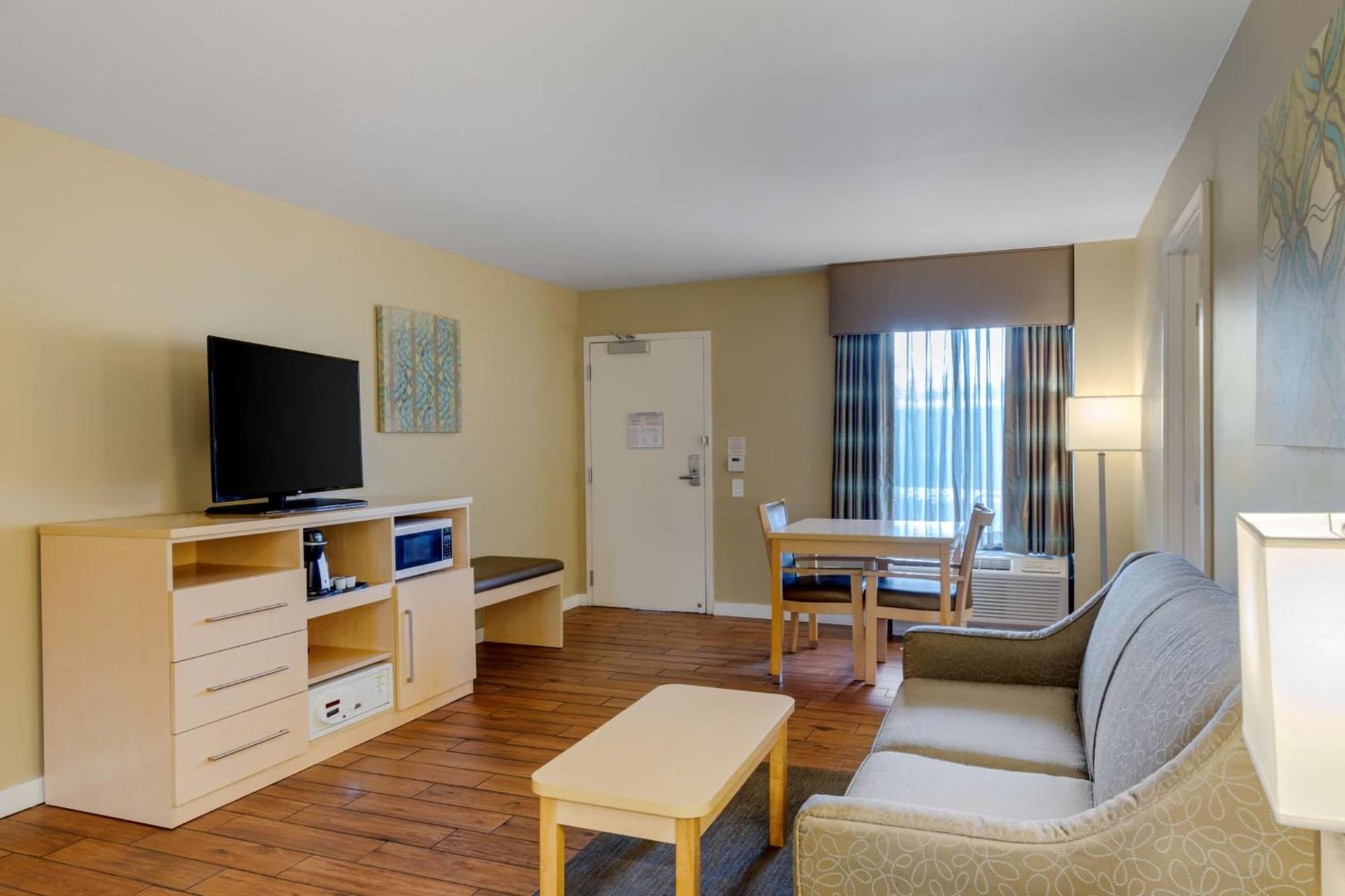 Best Western Plus South Coast Inn gallery photo in Santa Barbara, CA — image 25